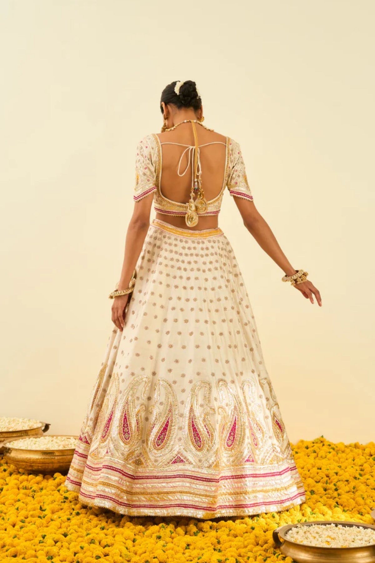 Shahnaz daisy lehenga