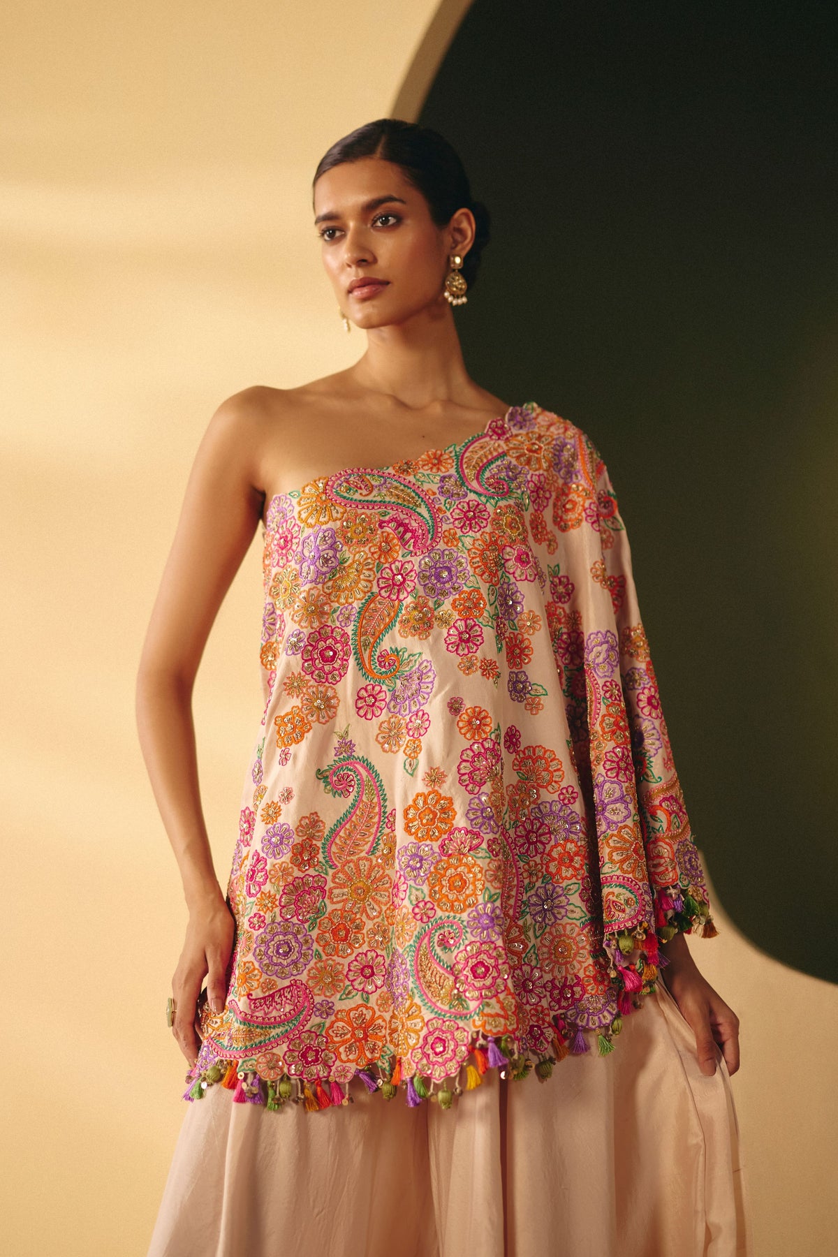 Pranavi Cape Set
