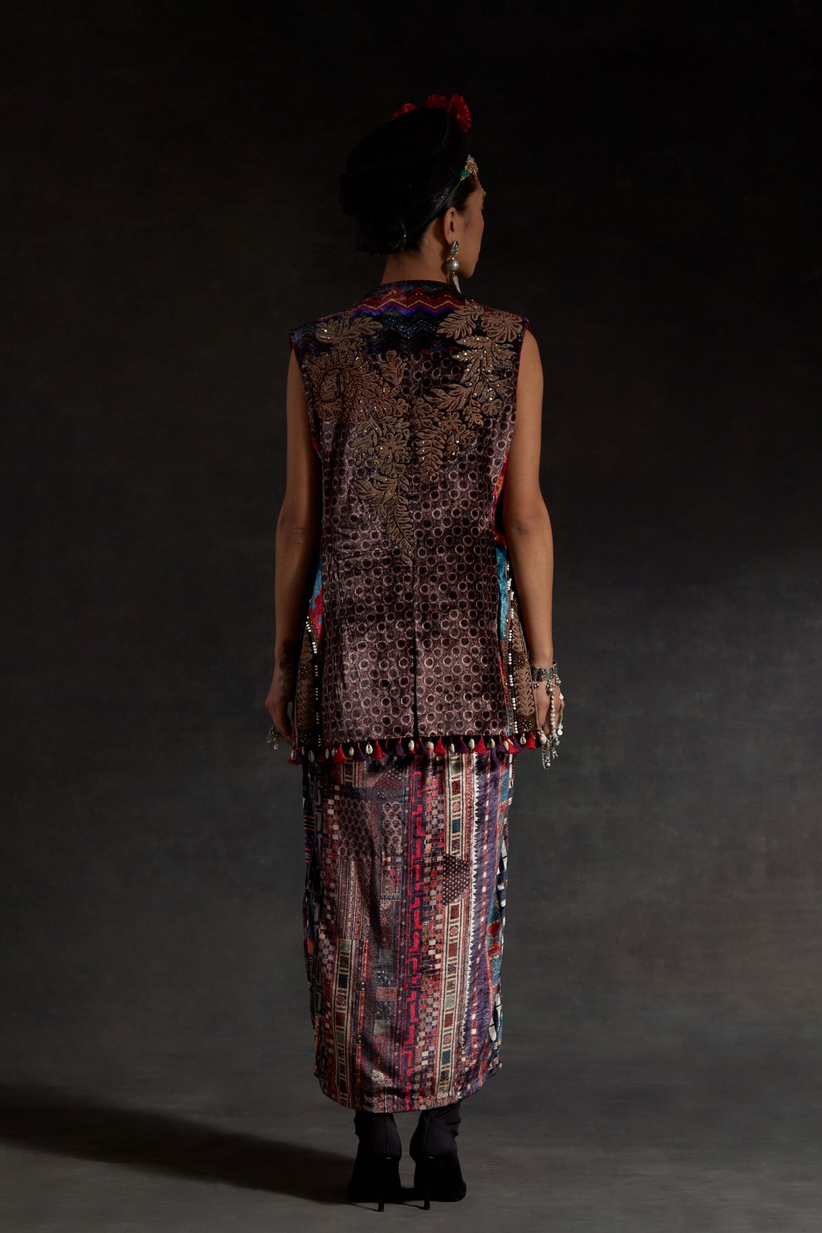 Ruhi Sleeveless Jacket