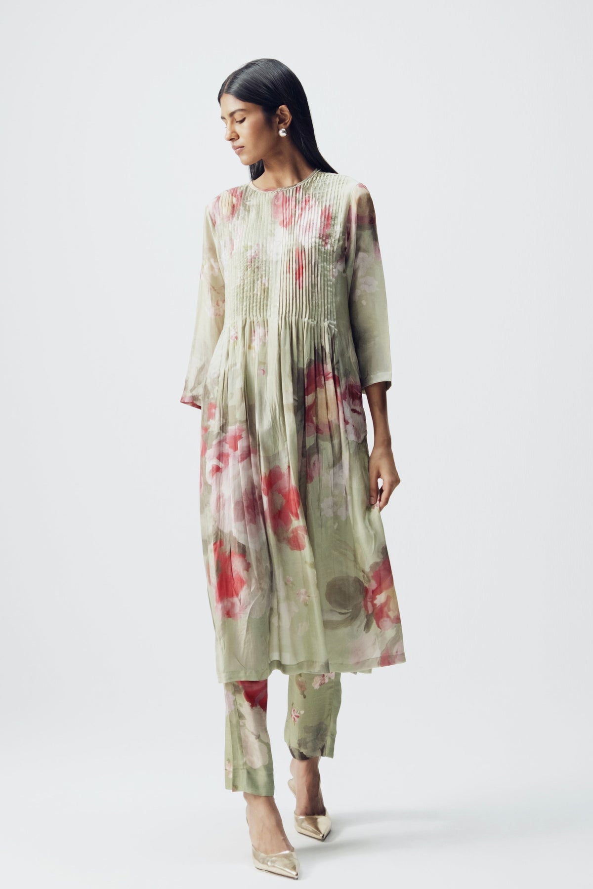 Roos Pintucks Kurta Set