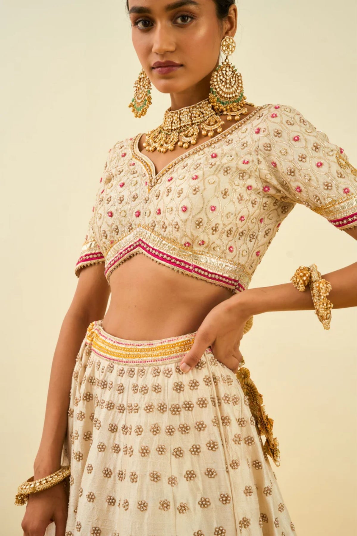 Shahnaz daisy lehenga