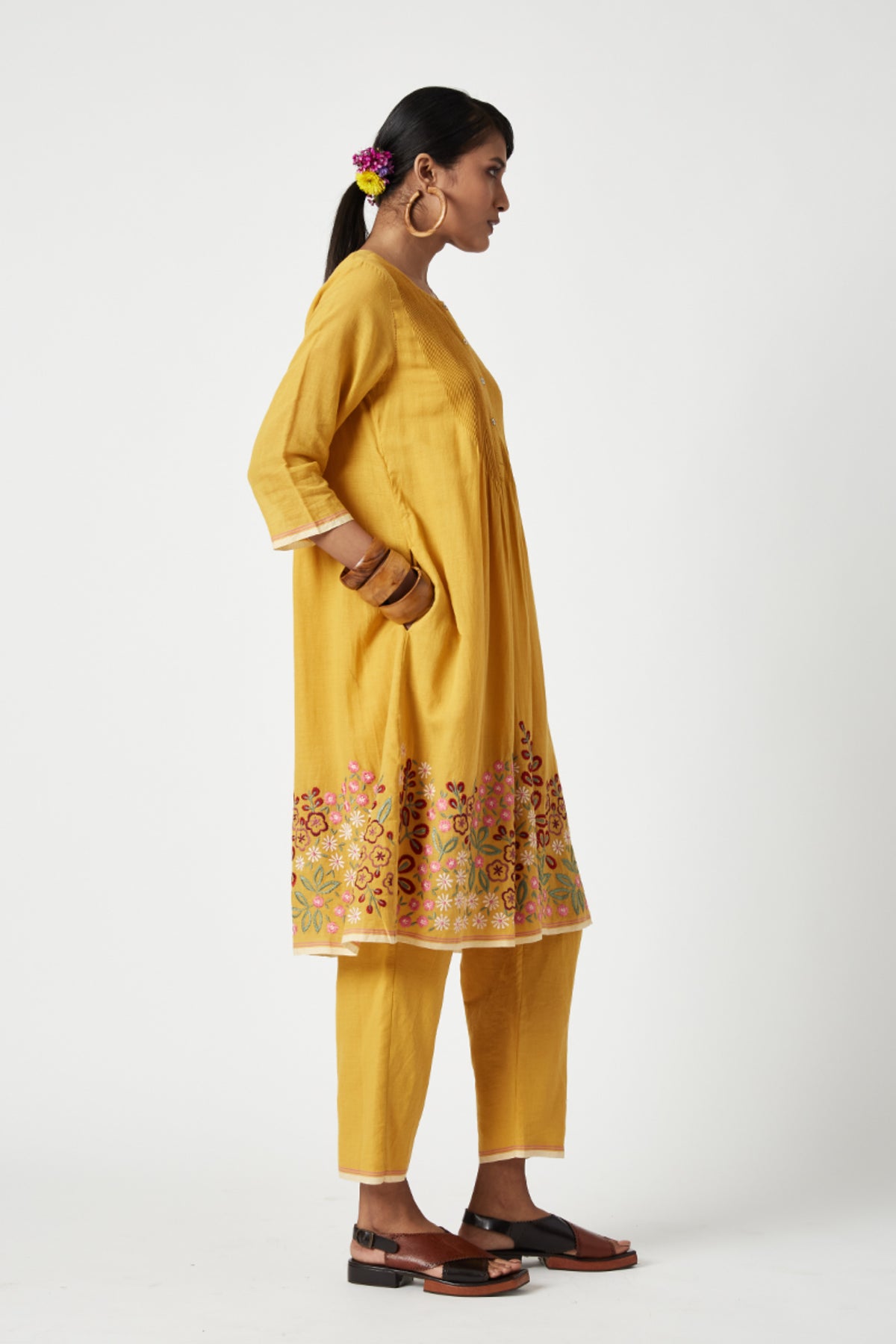 Sedum Embroidered Kurta Set