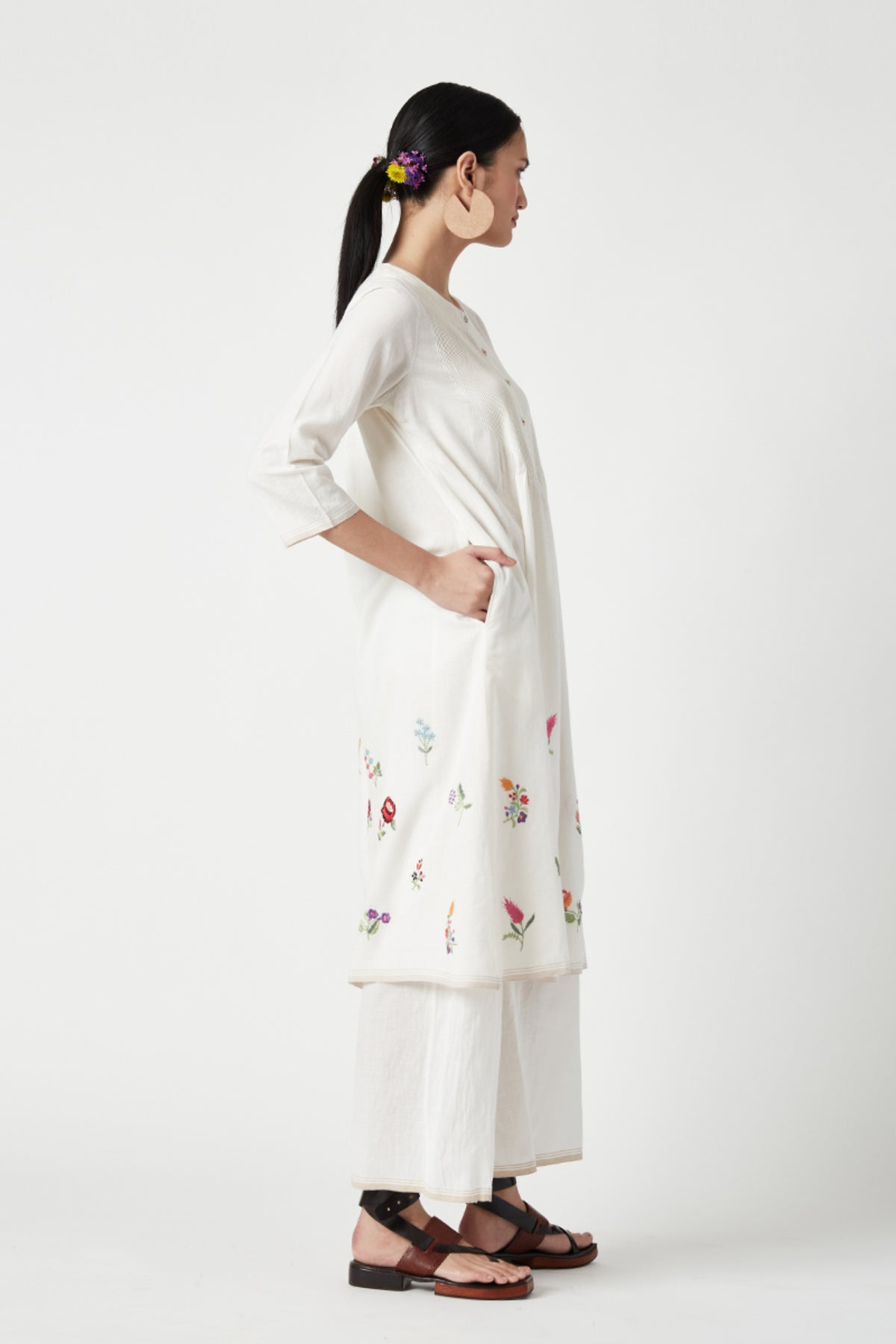 Phlox Embroidered Kurta Set
