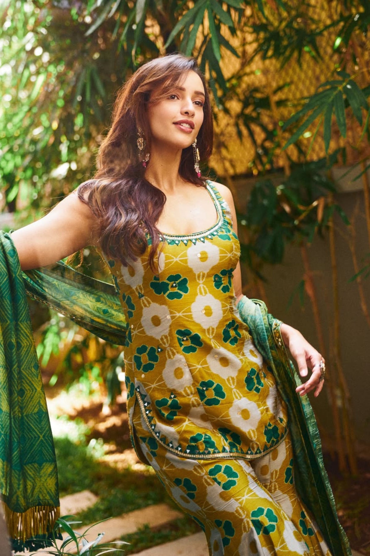 Tripti Dimri in Drishti & Zahabia