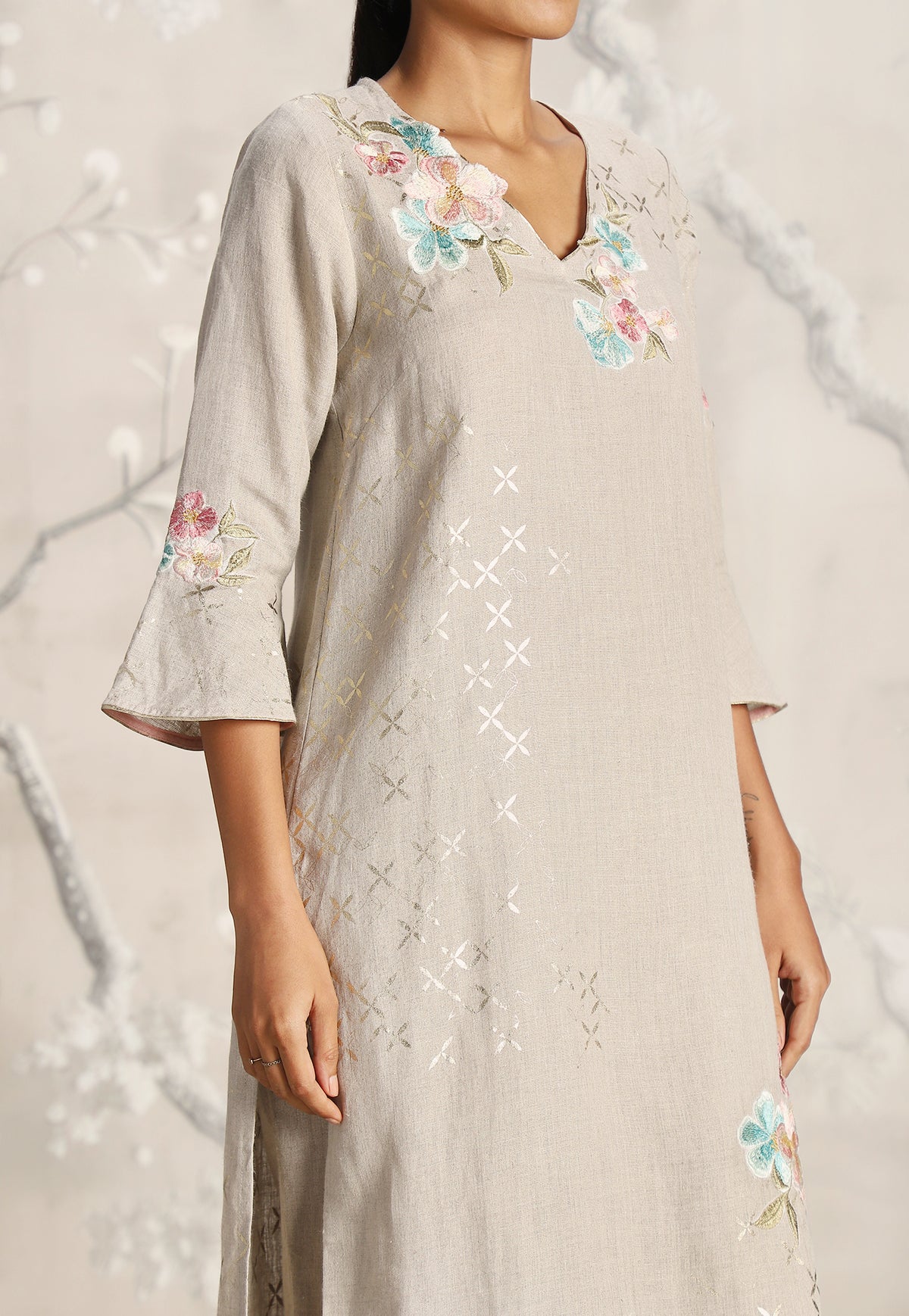 Natural Corsage Kurta Set