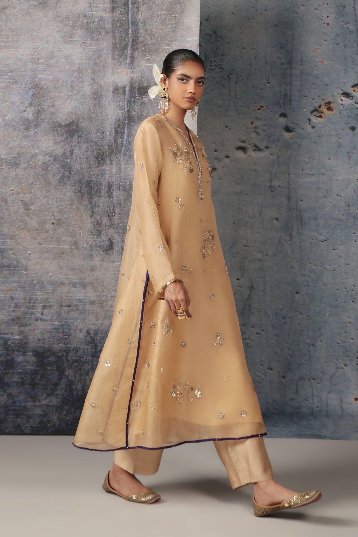 Ivory Phool Kurta Set