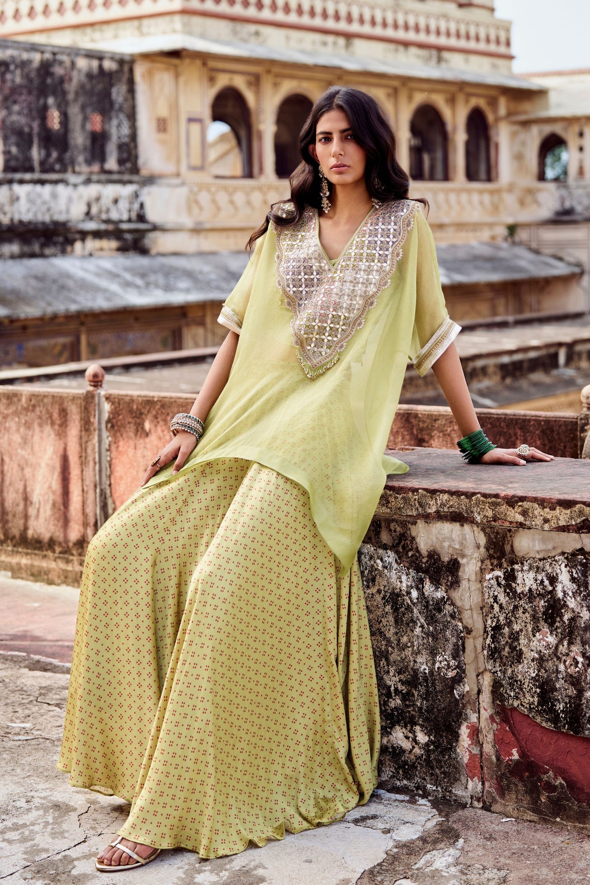 Green Gota Cape Set