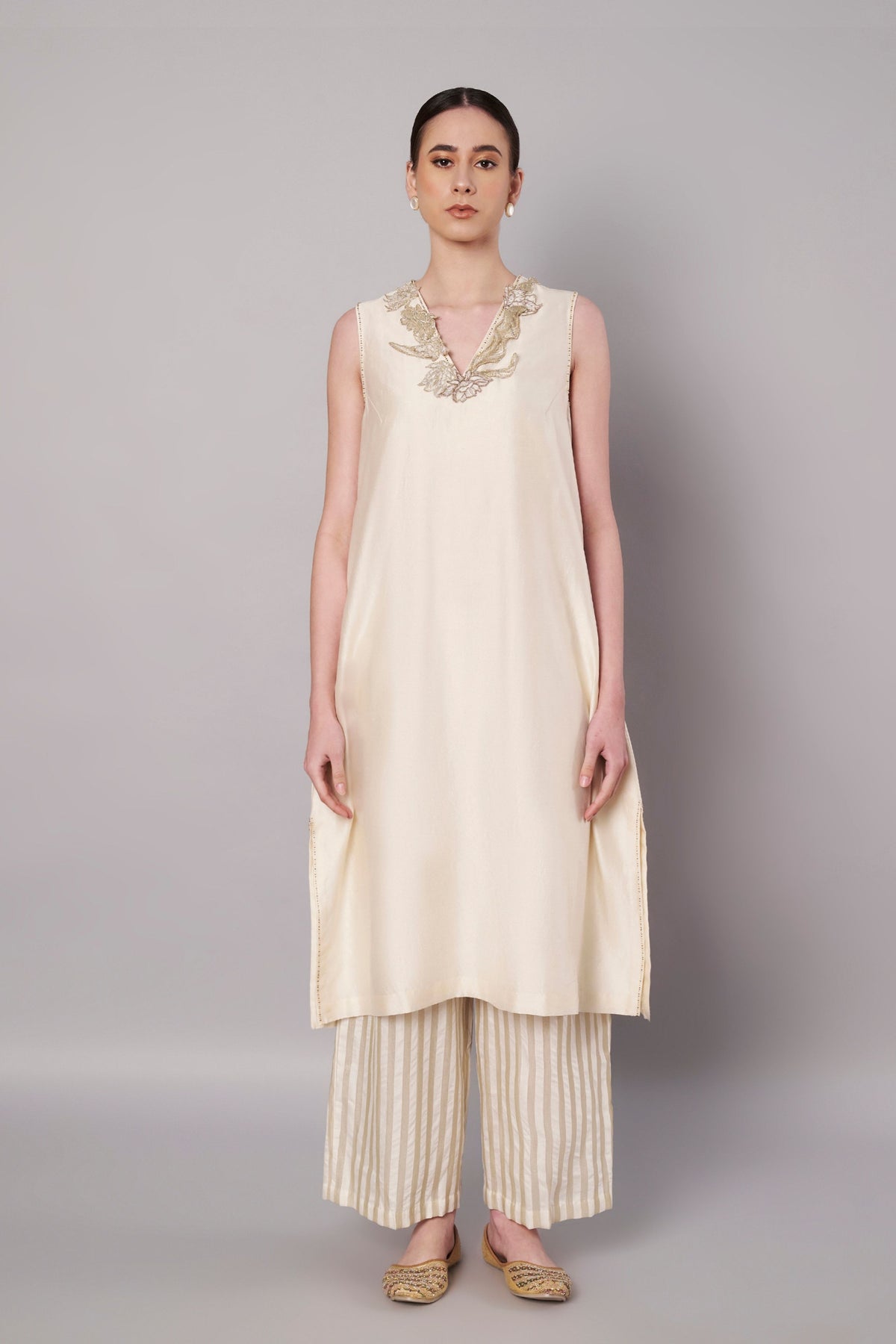 Open Bloom Ivory Kurta Set