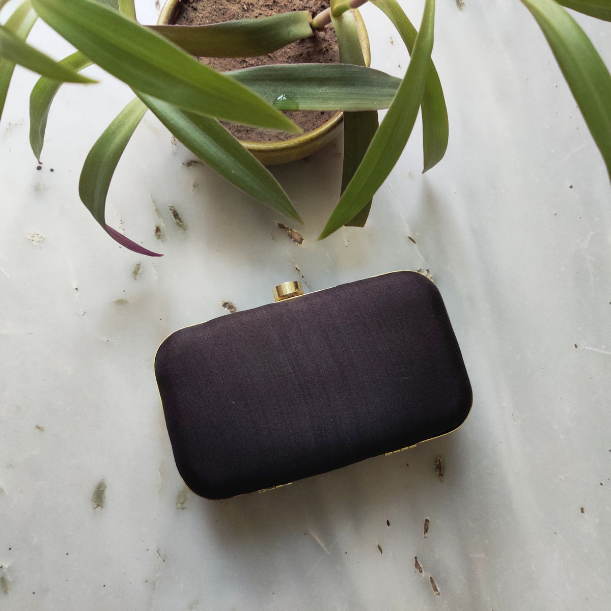 Black dabka leaf handembroidered clutch
