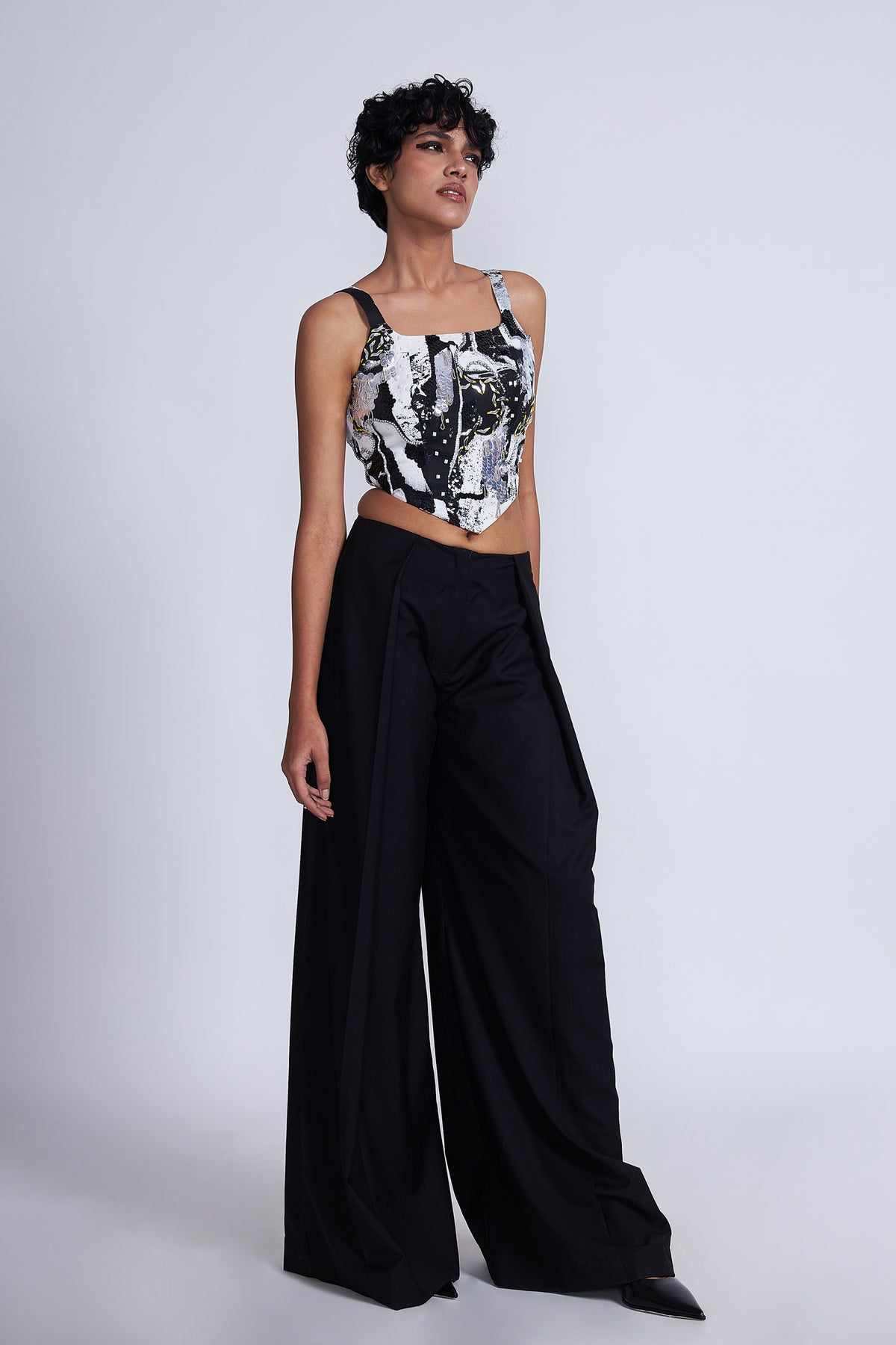 Kafka Embroidered Corset