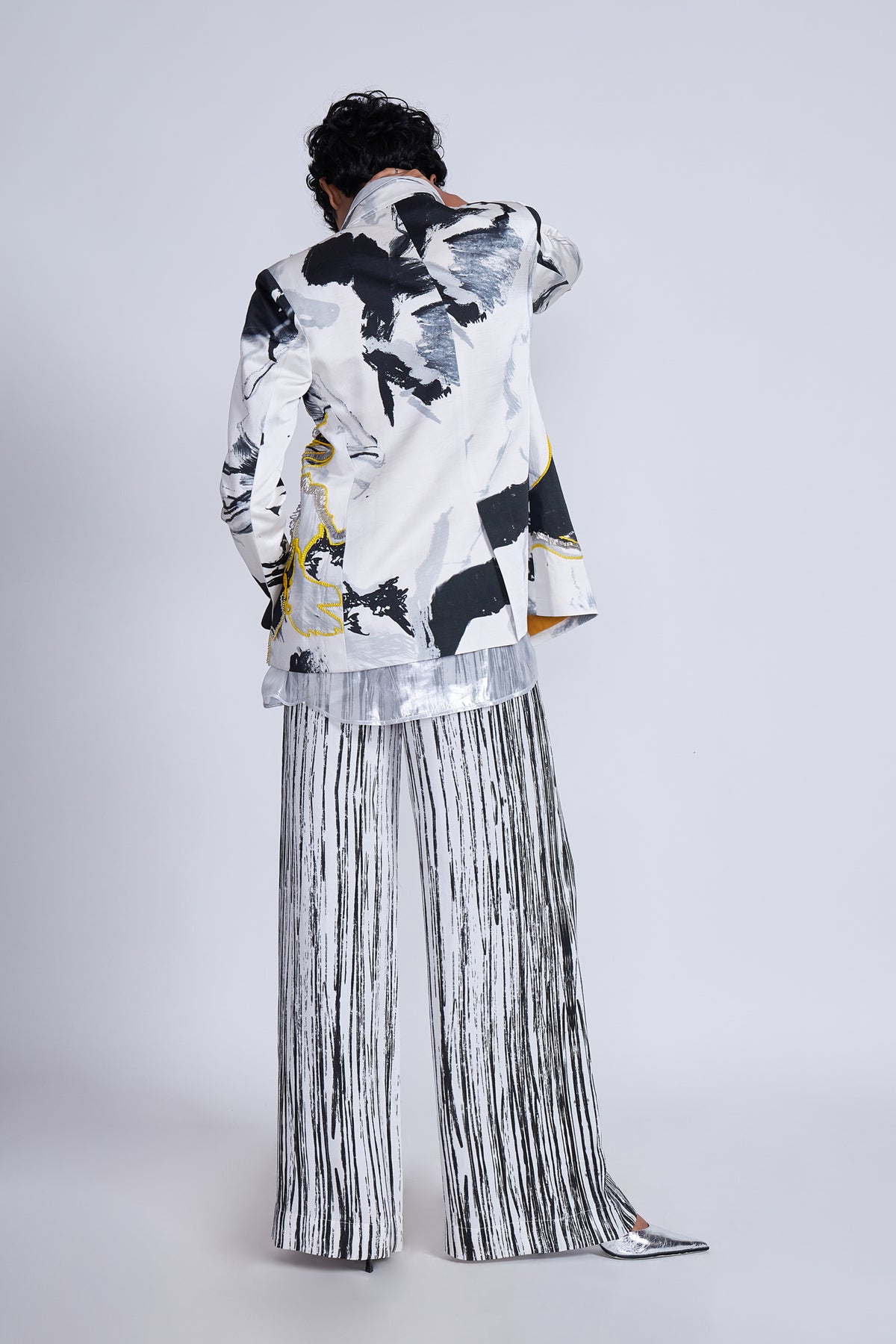 Yuki Embroidered Blazer
