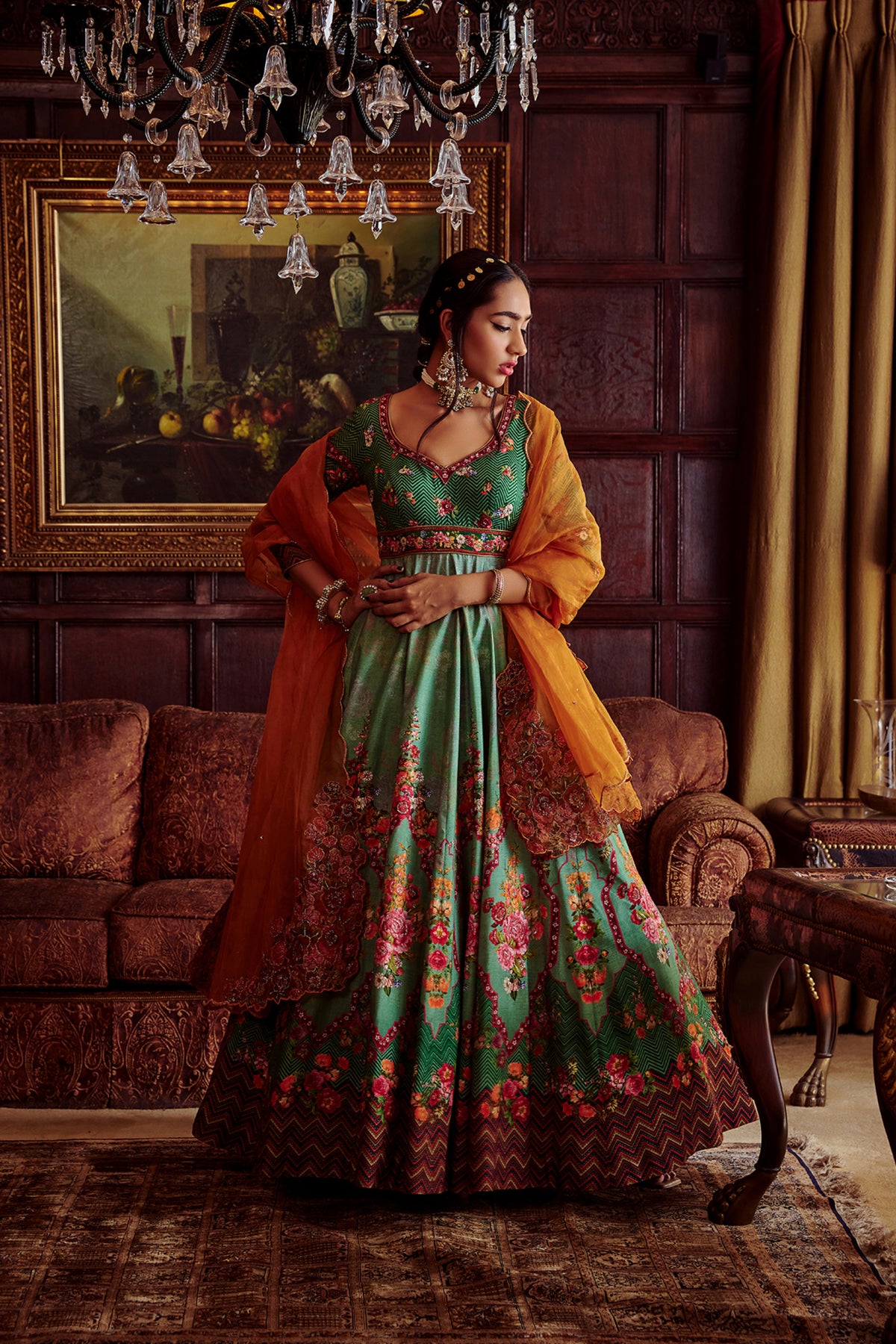 Ahanita anarkali set