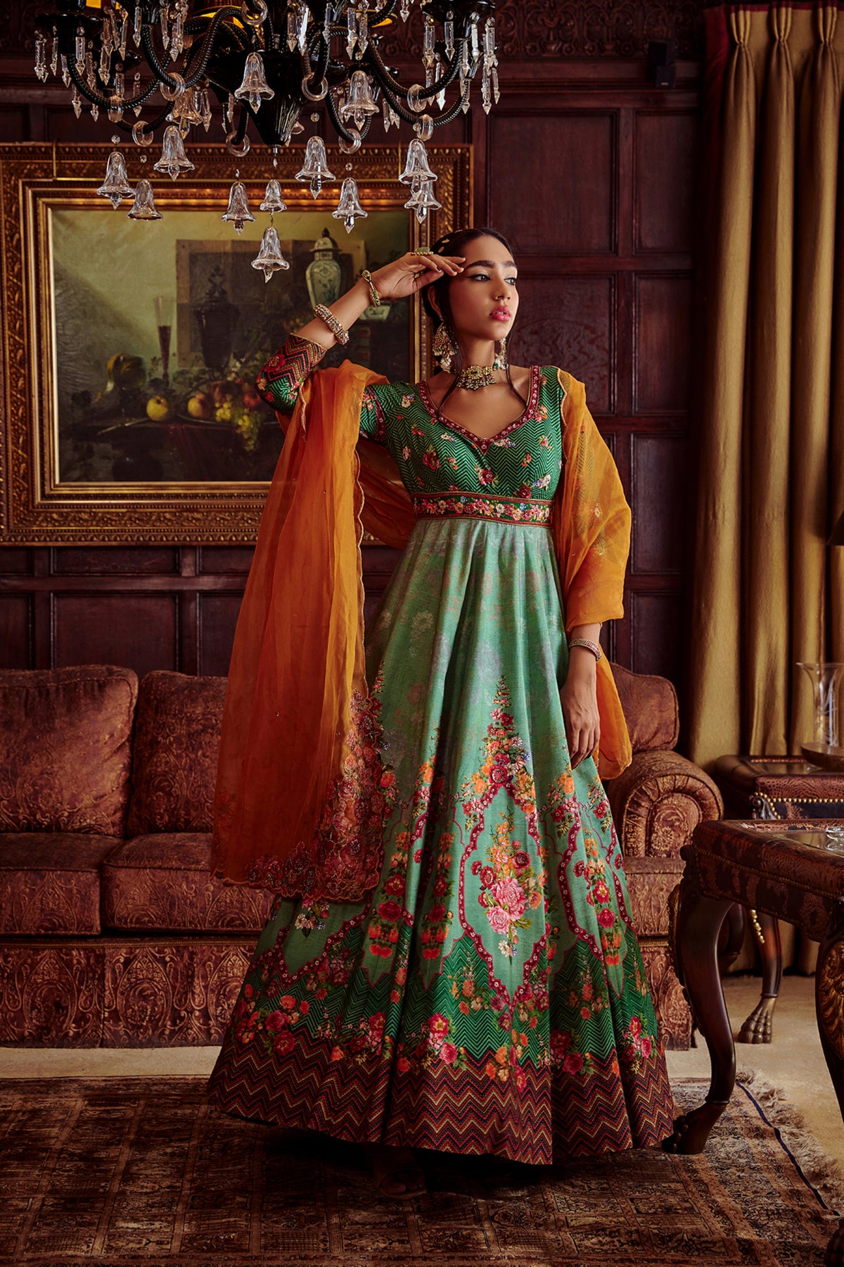 Ahanita anarkali set