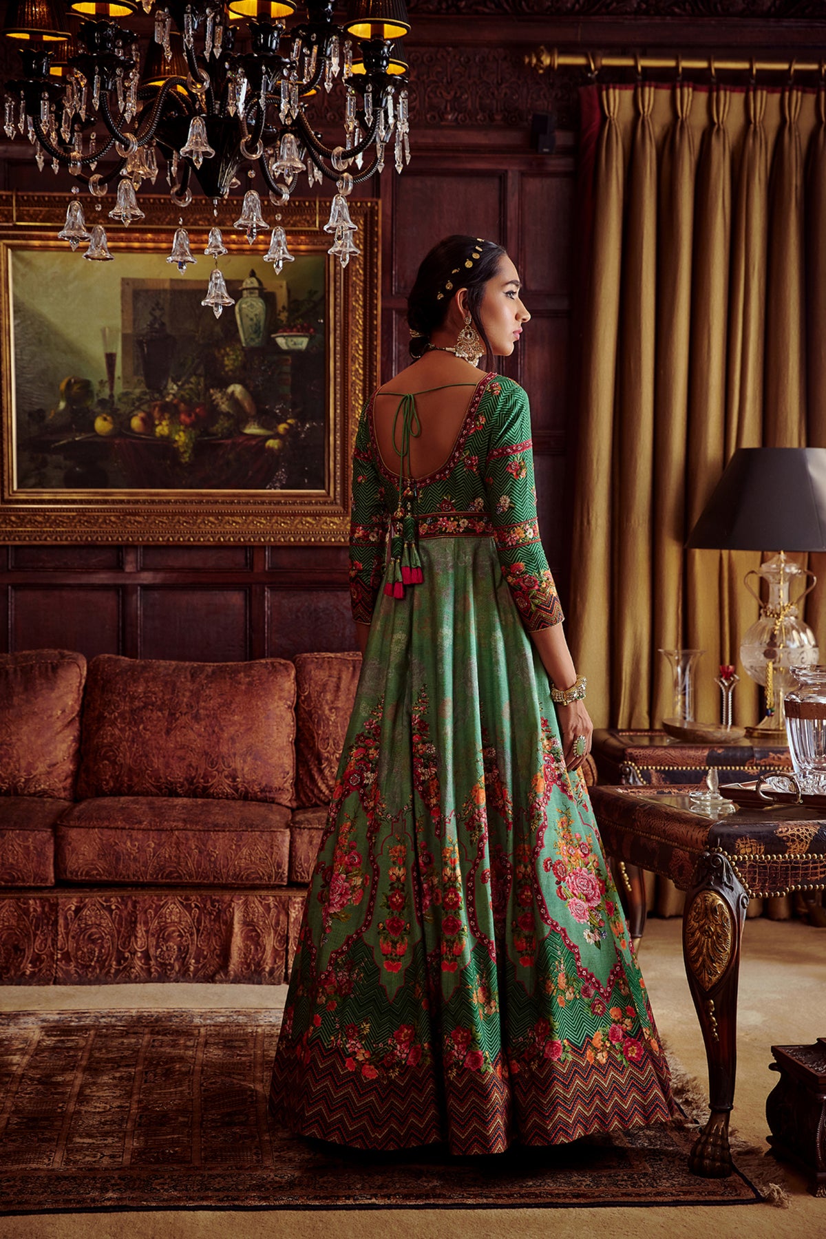 Ahanita anarkali set