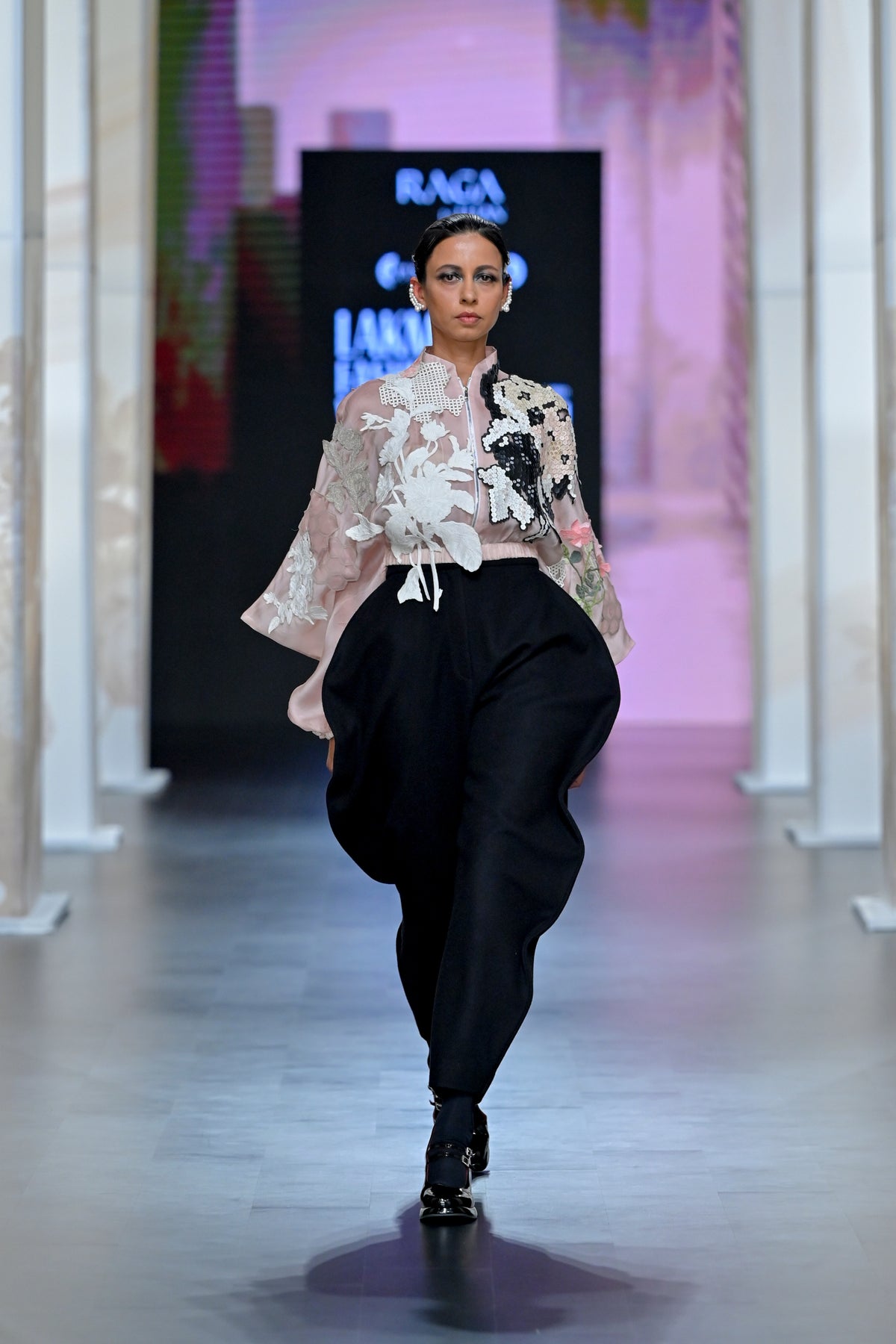 The collage-applique dakota bomber set