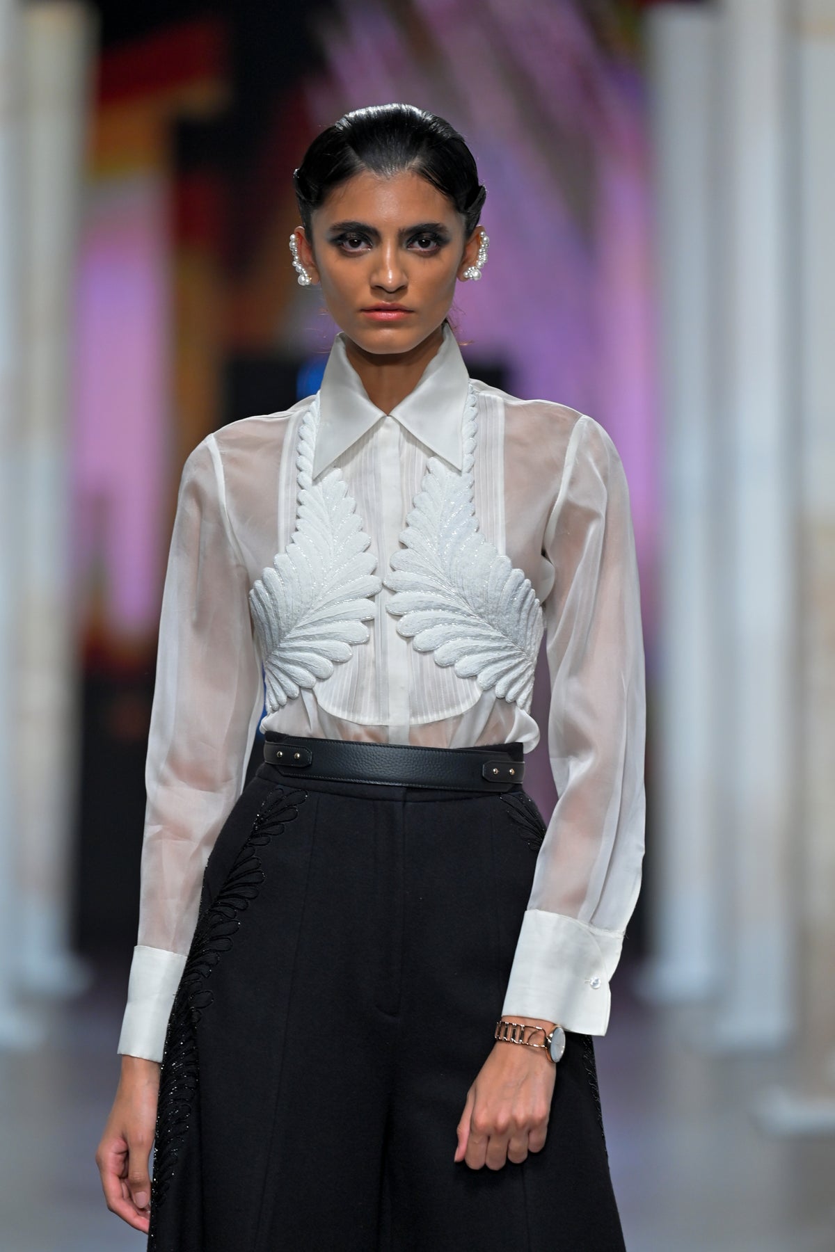 The ivory intaglio engraved halter-harness and shirt