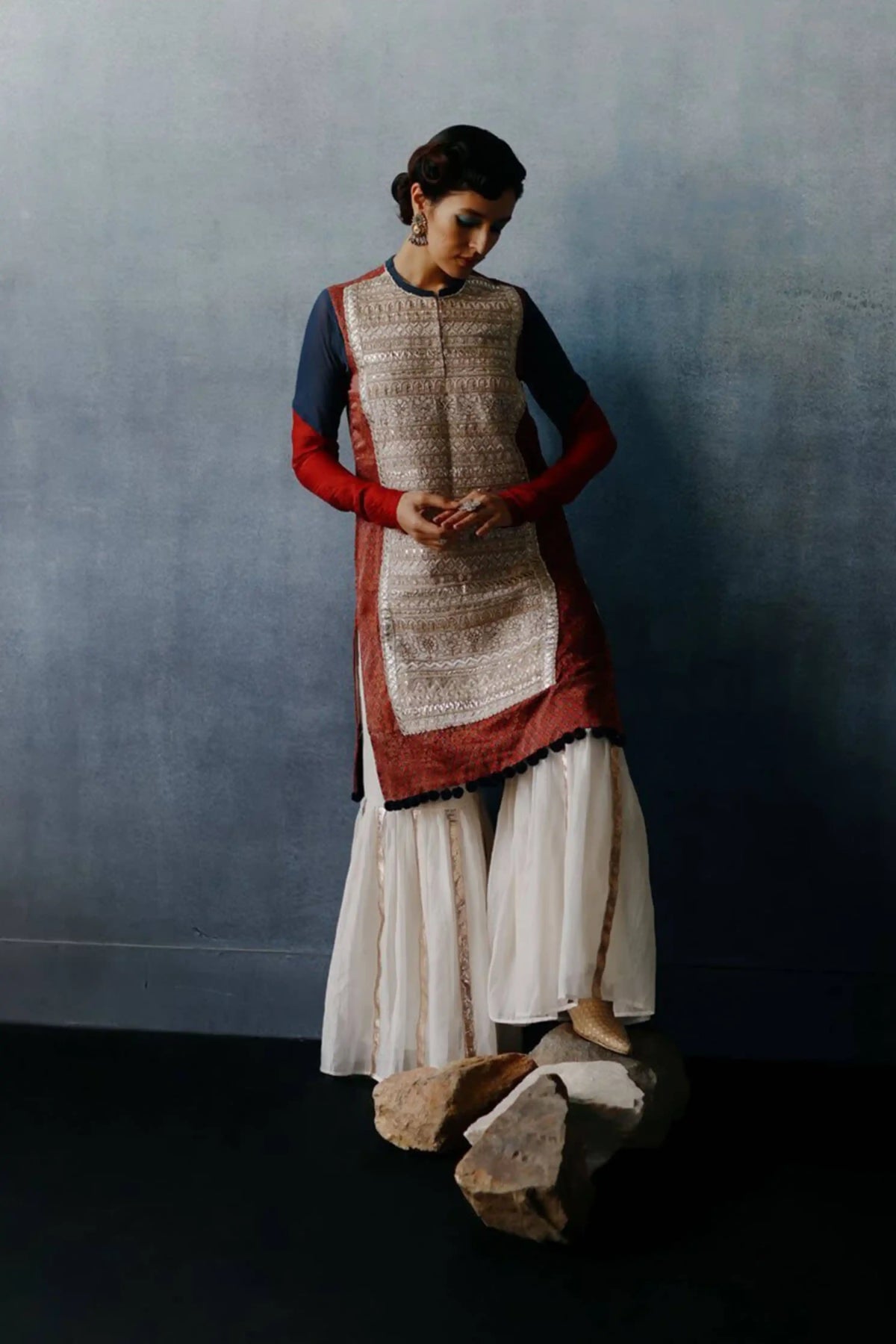 Neel Fadat Panel Kurta Set