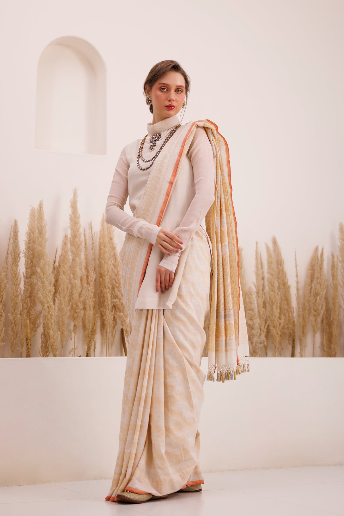Aarvi Saree