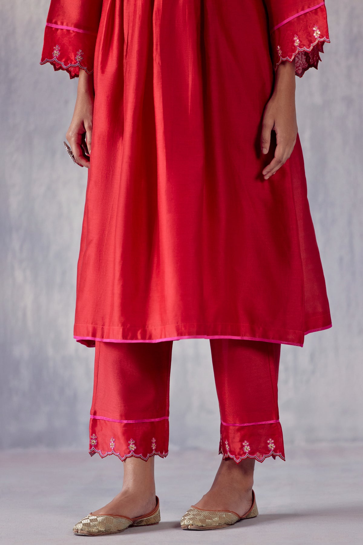 Gulnaaz Red Kurta Set