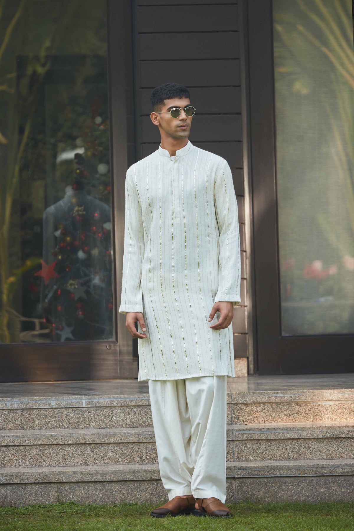 J?va Chikankari Kurta Set