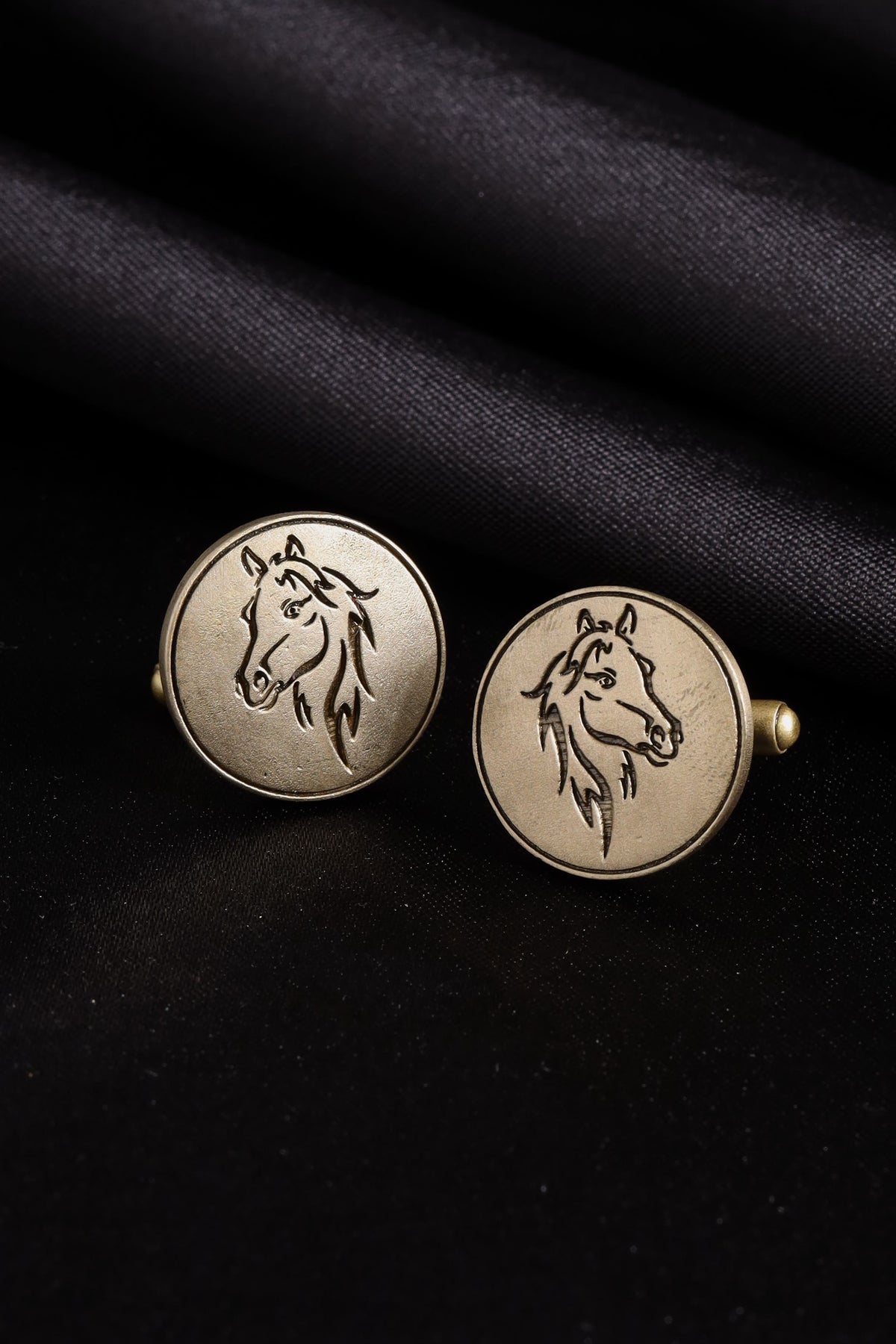 King&#39;s Knight Cufflinks