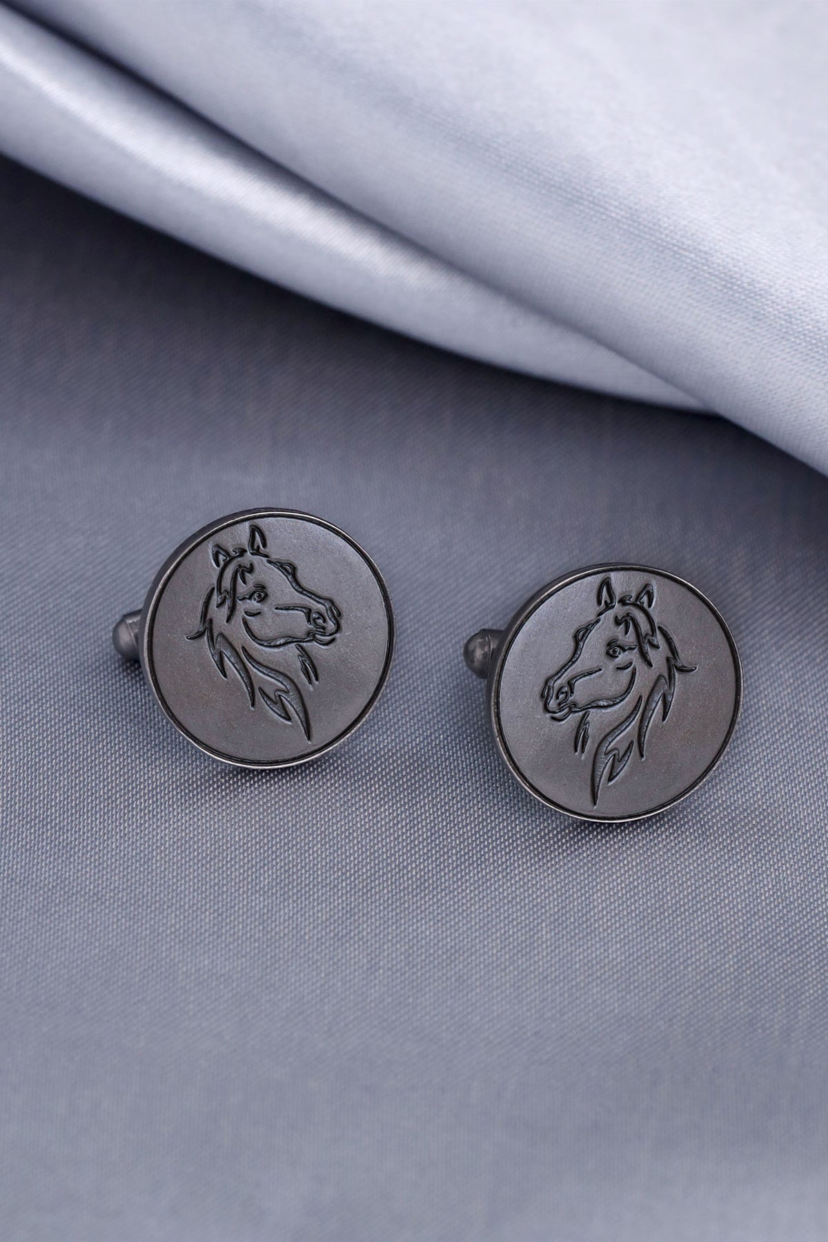 King&#39;s Knight Cufflinks