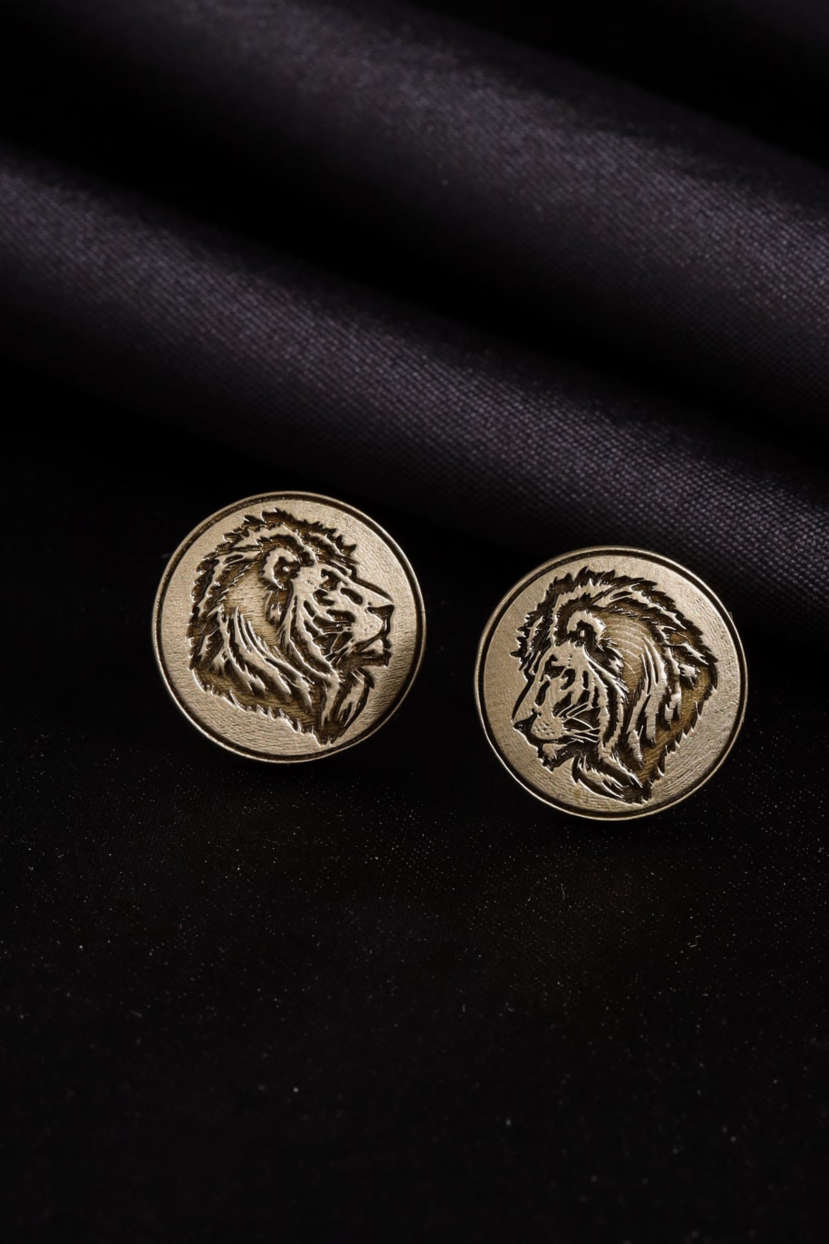 Lion&#39;s Mane Cufflinks