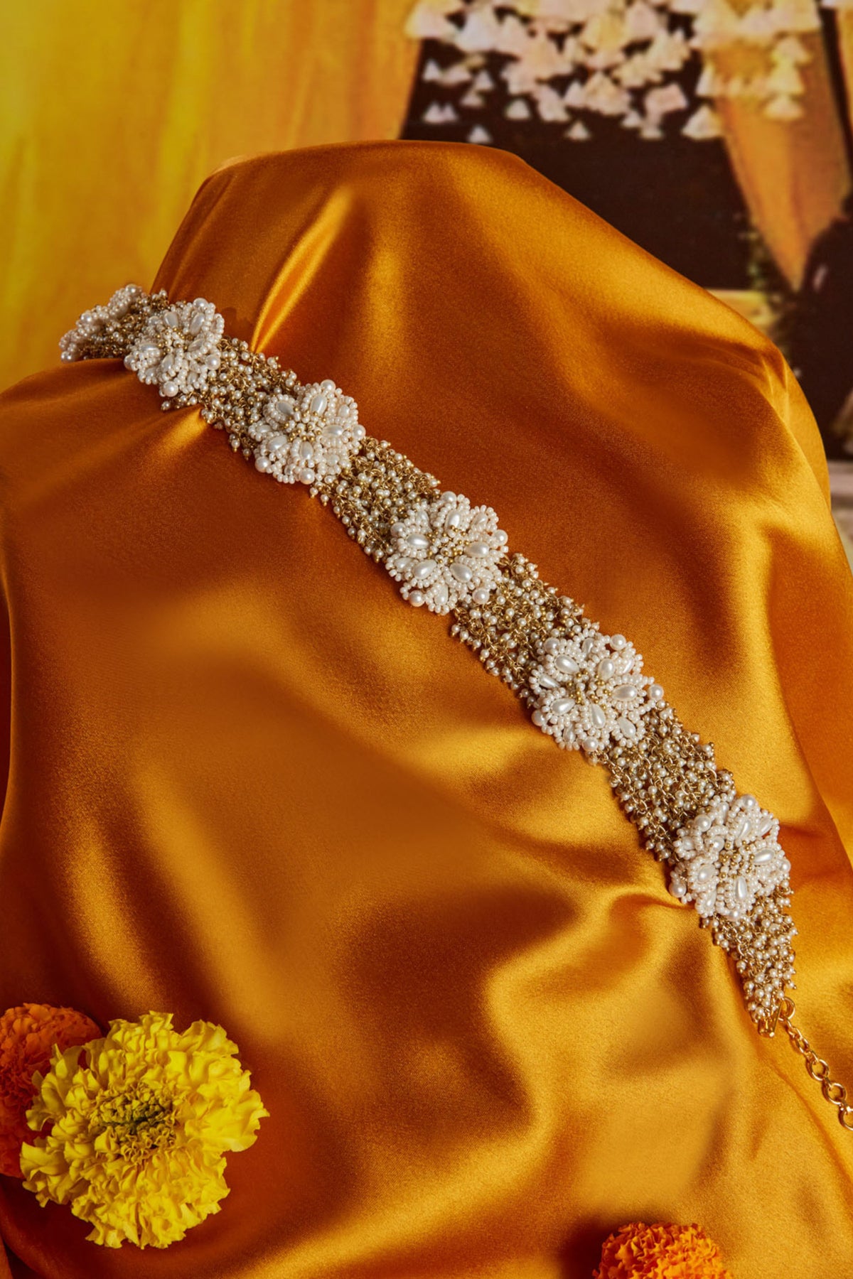Statement Maang Tikka With Pearls
