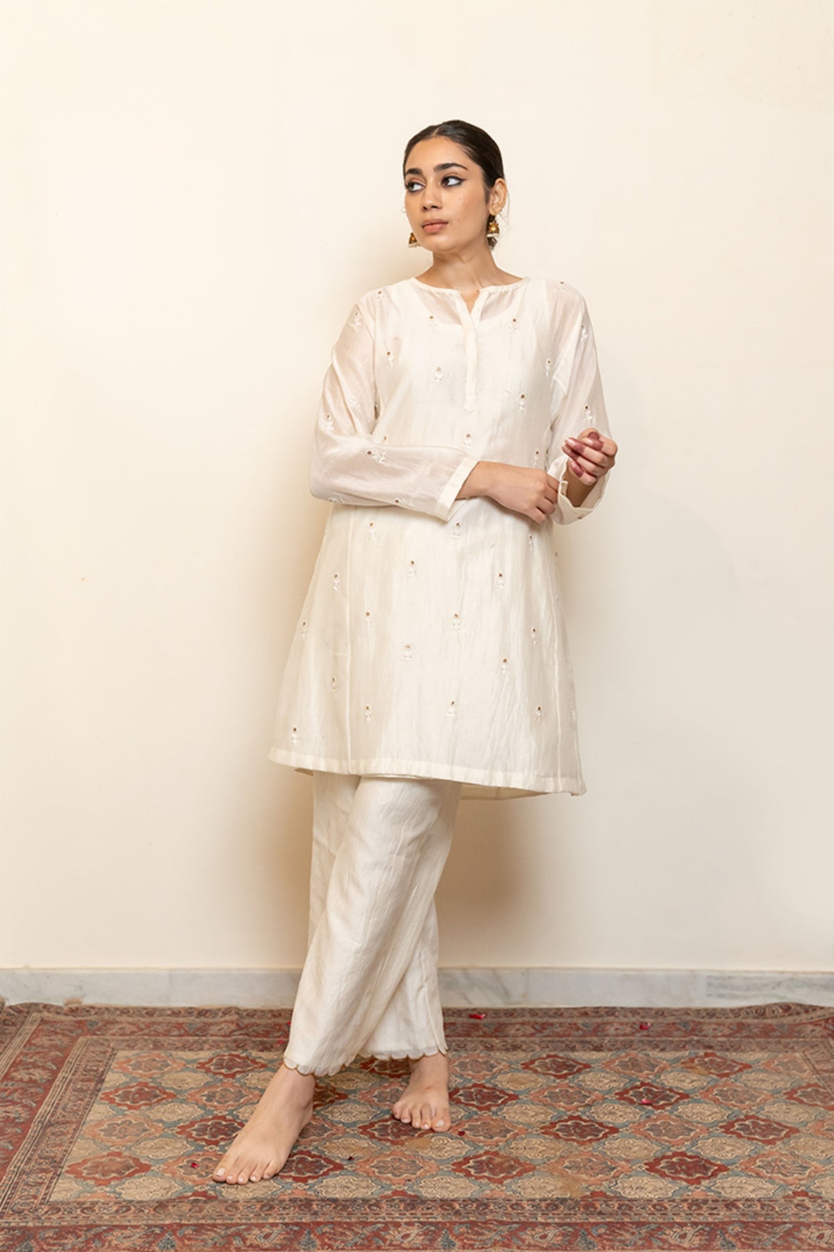 Ivory Roohi Kalidaar Kurta