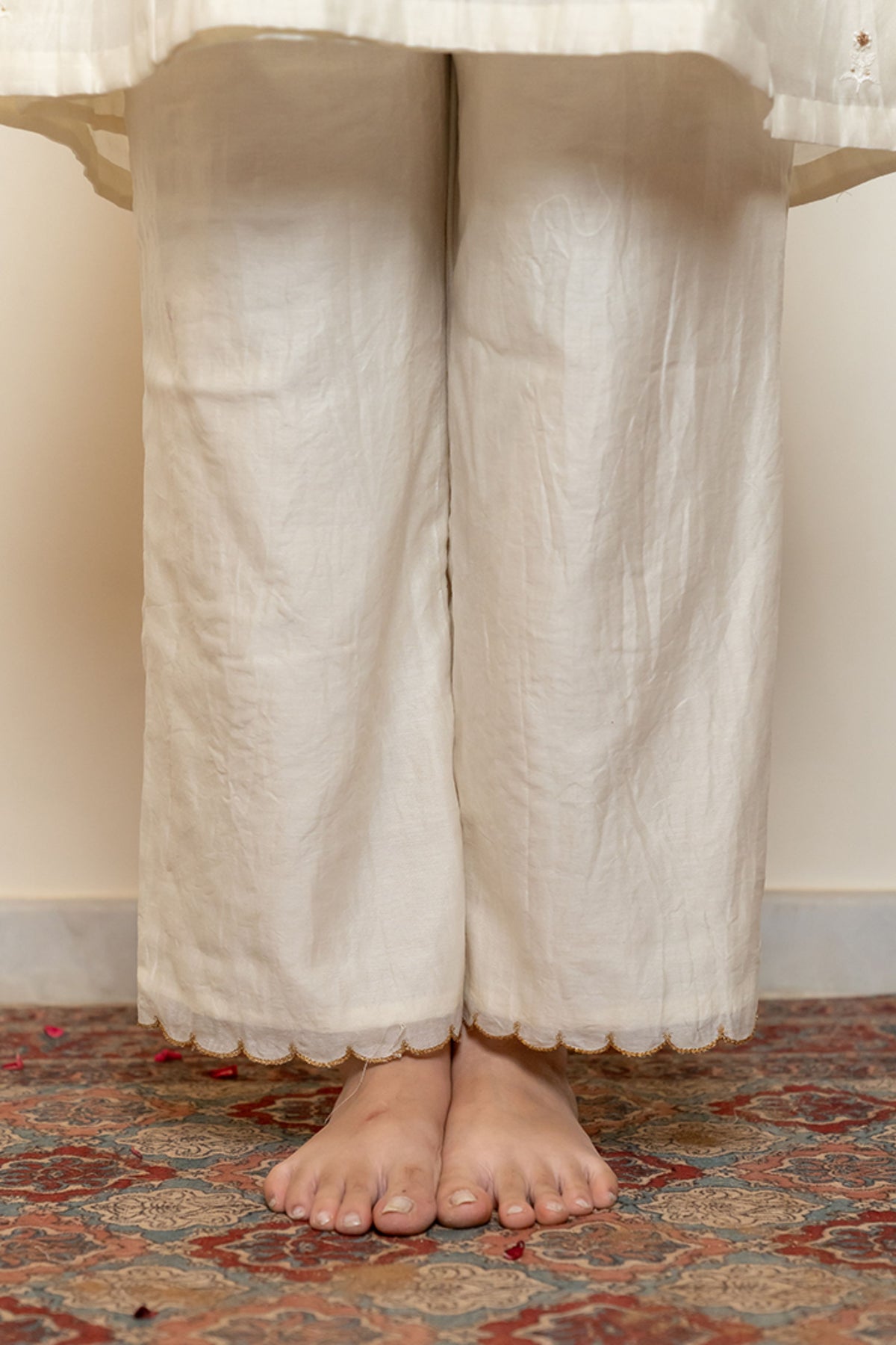 Ivory Roohi Kalidaar Kurta