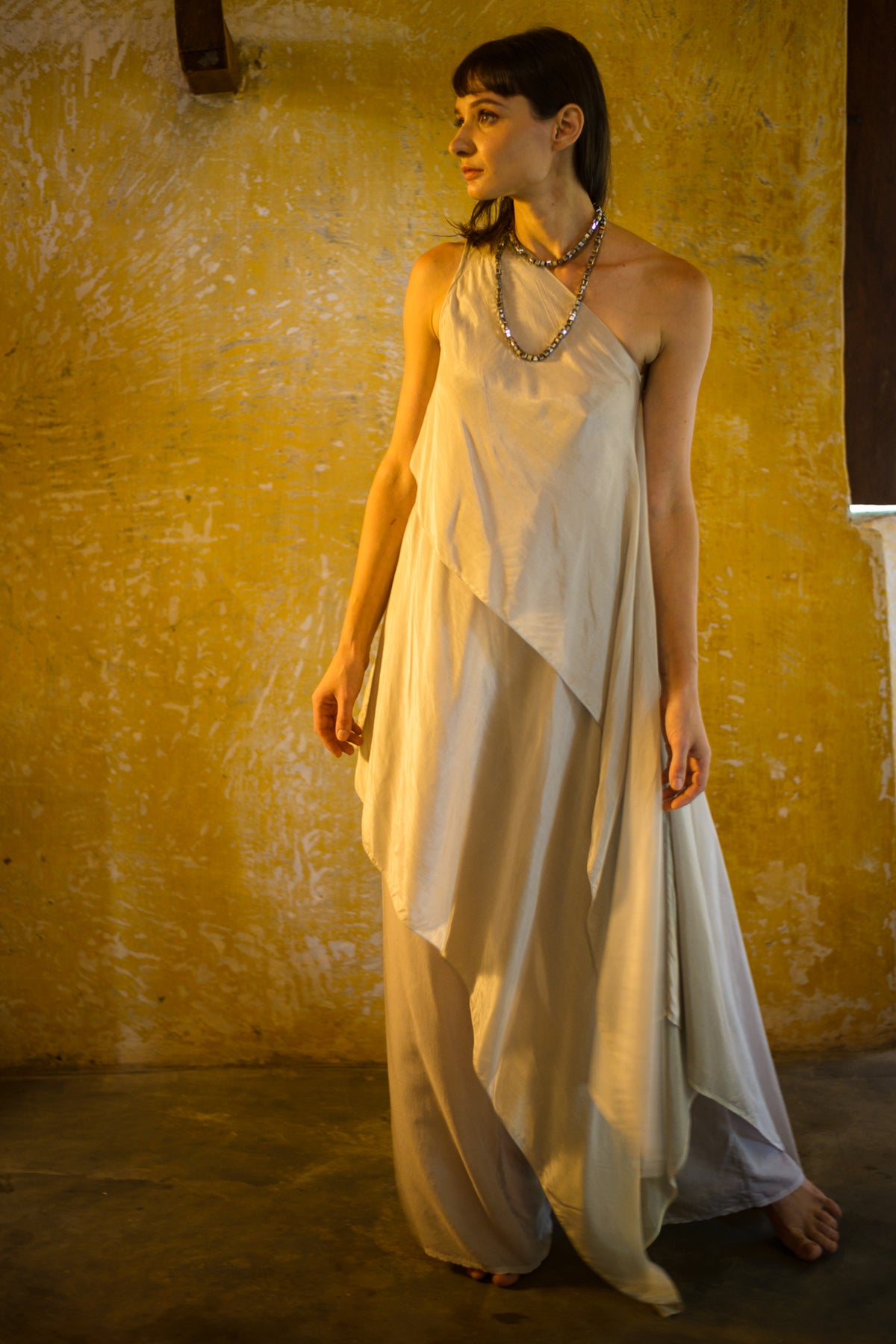 One shoulder top
