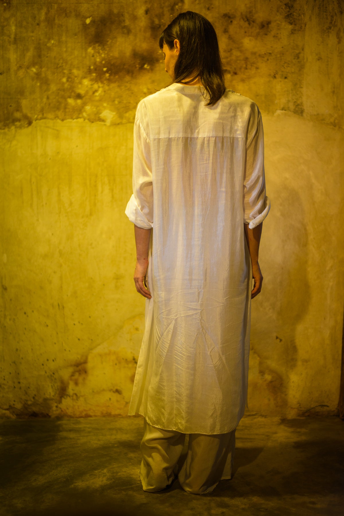 Elasticated trouser in white