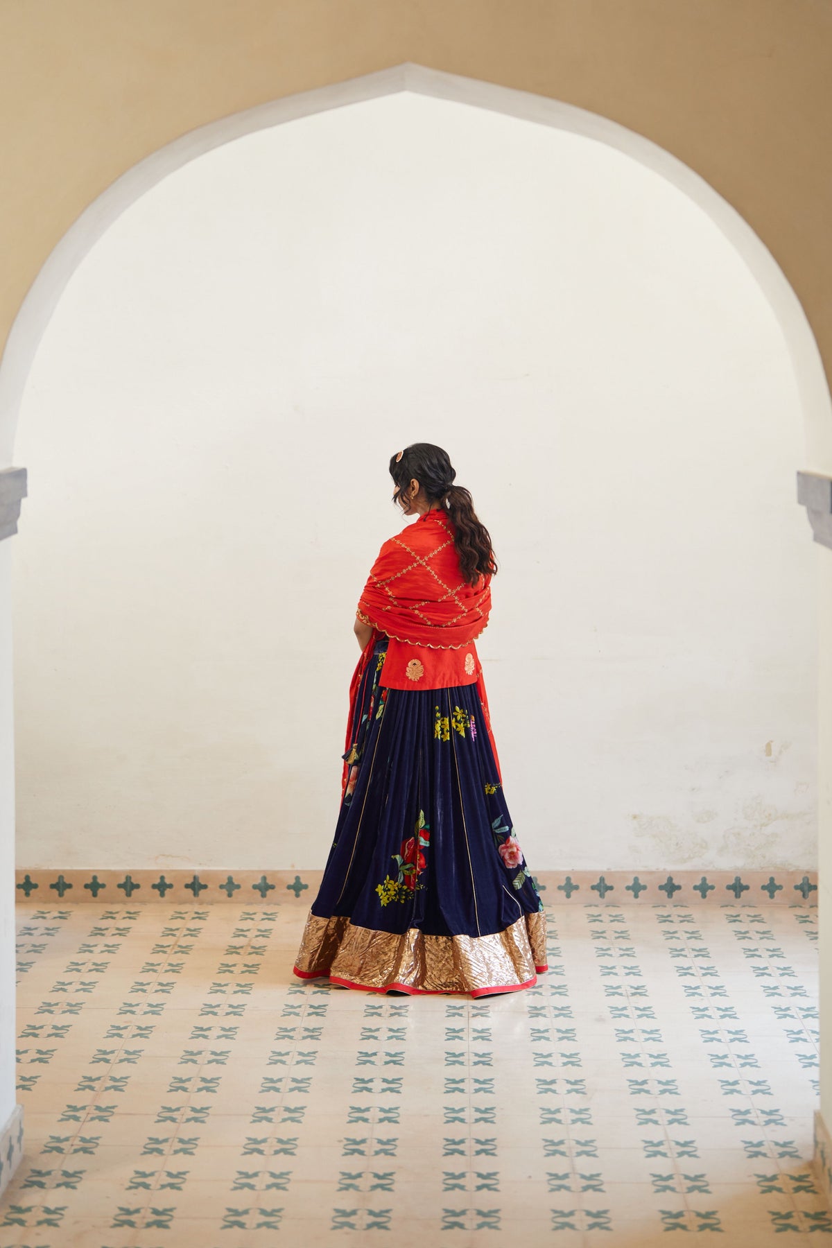 Laal Syahi Makhmal Lehenga Set