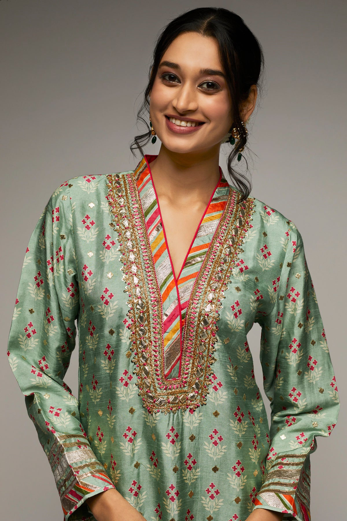 Tilla V-neck Kurta Palazzo