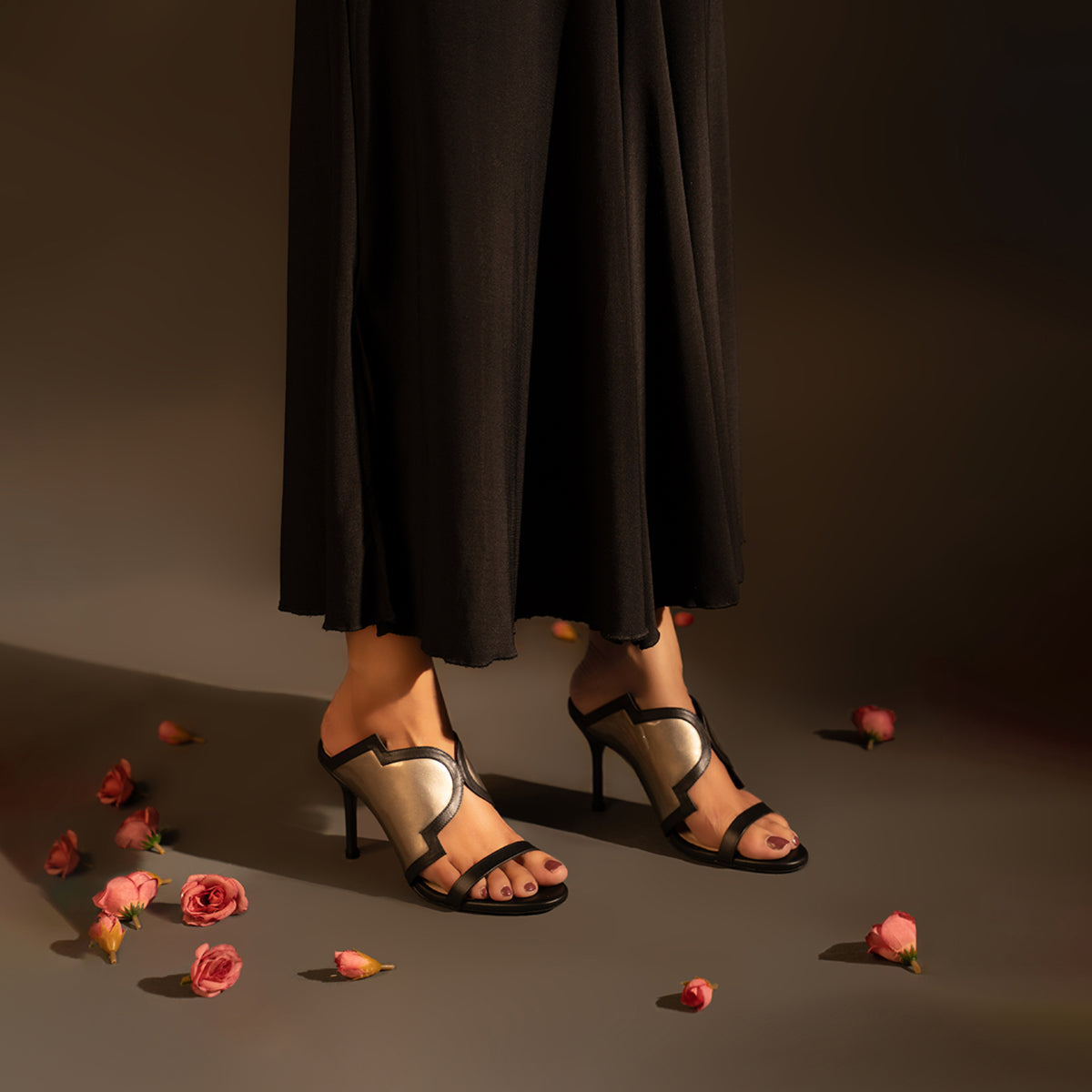 Gunmetal &amp; Black 3 Inches Block Open Toen Heels