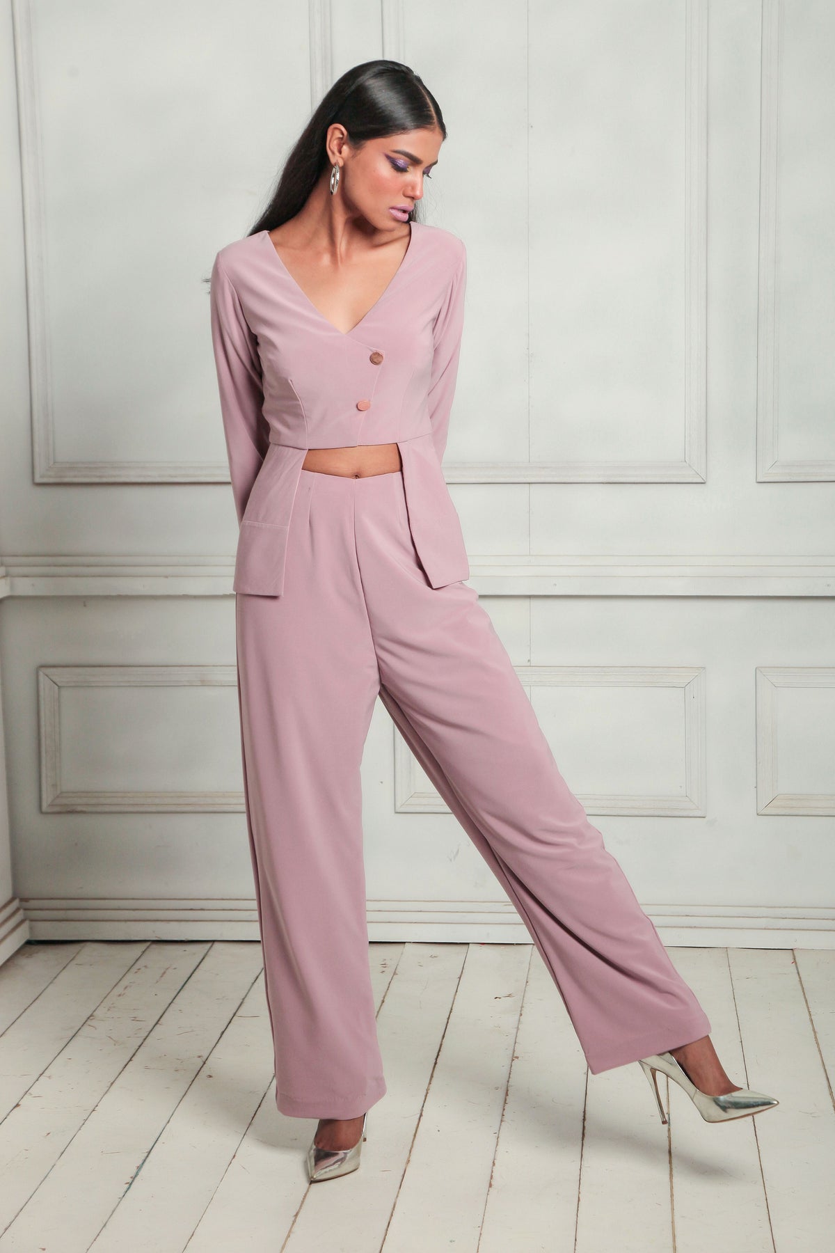 Side flap crop top with high waisted trousers