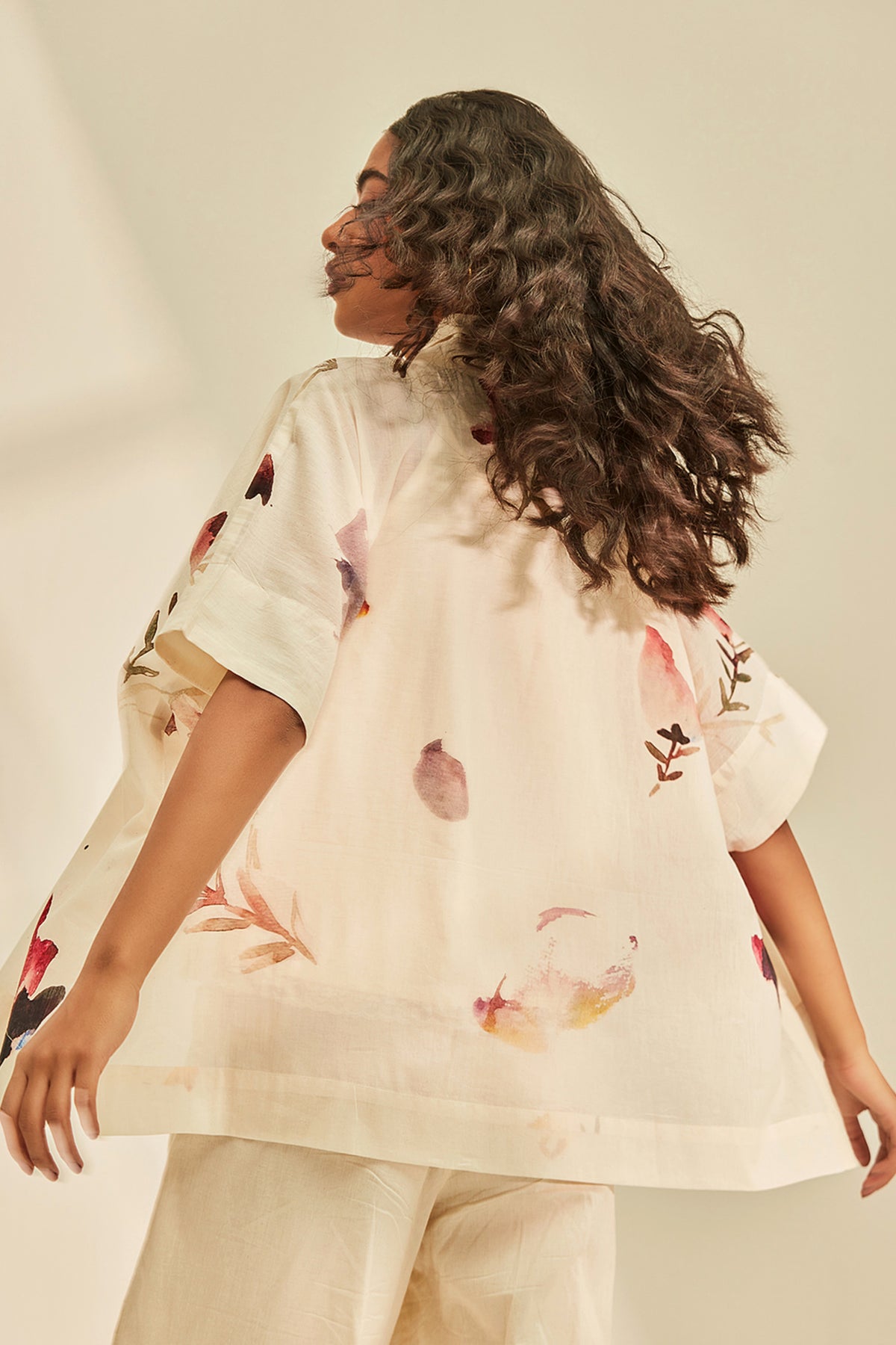 Blossom Off White Shrug
