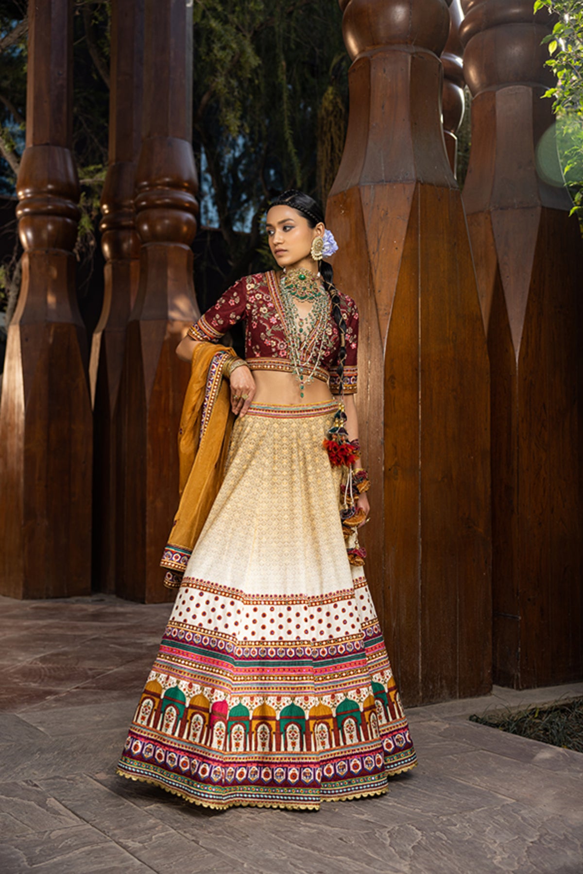 Nadira begum lehenga set