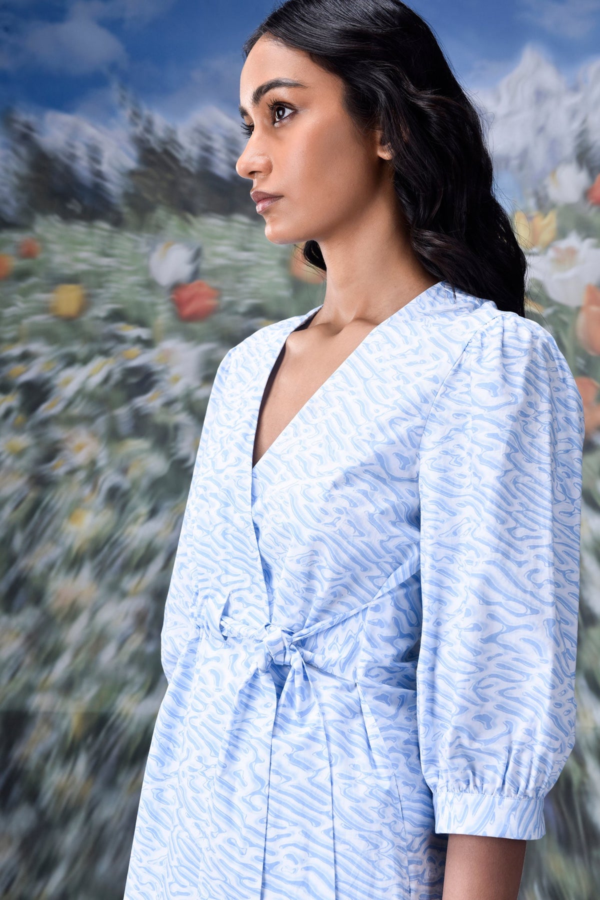 Labyrinth Print Wraparound Light Blue