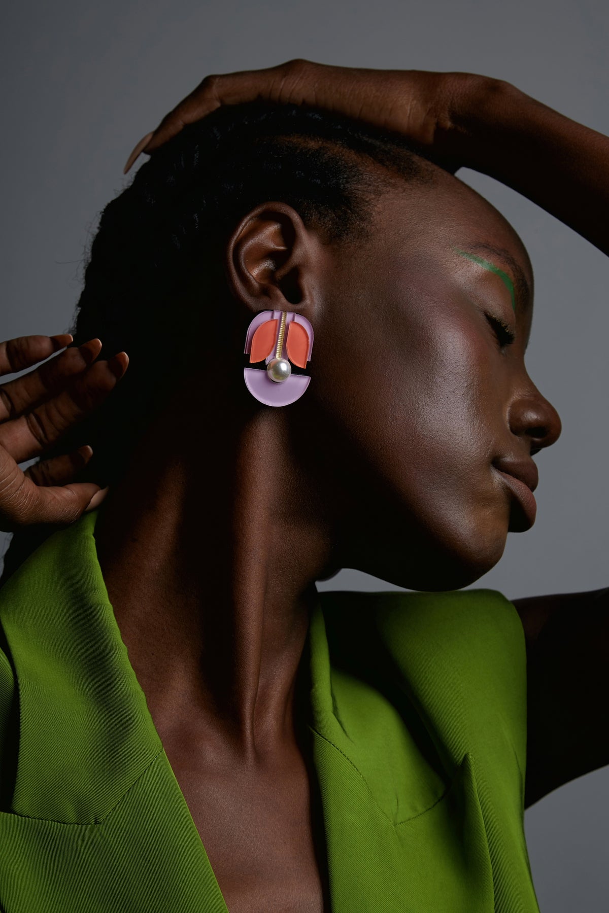 Lilac Perola Studs