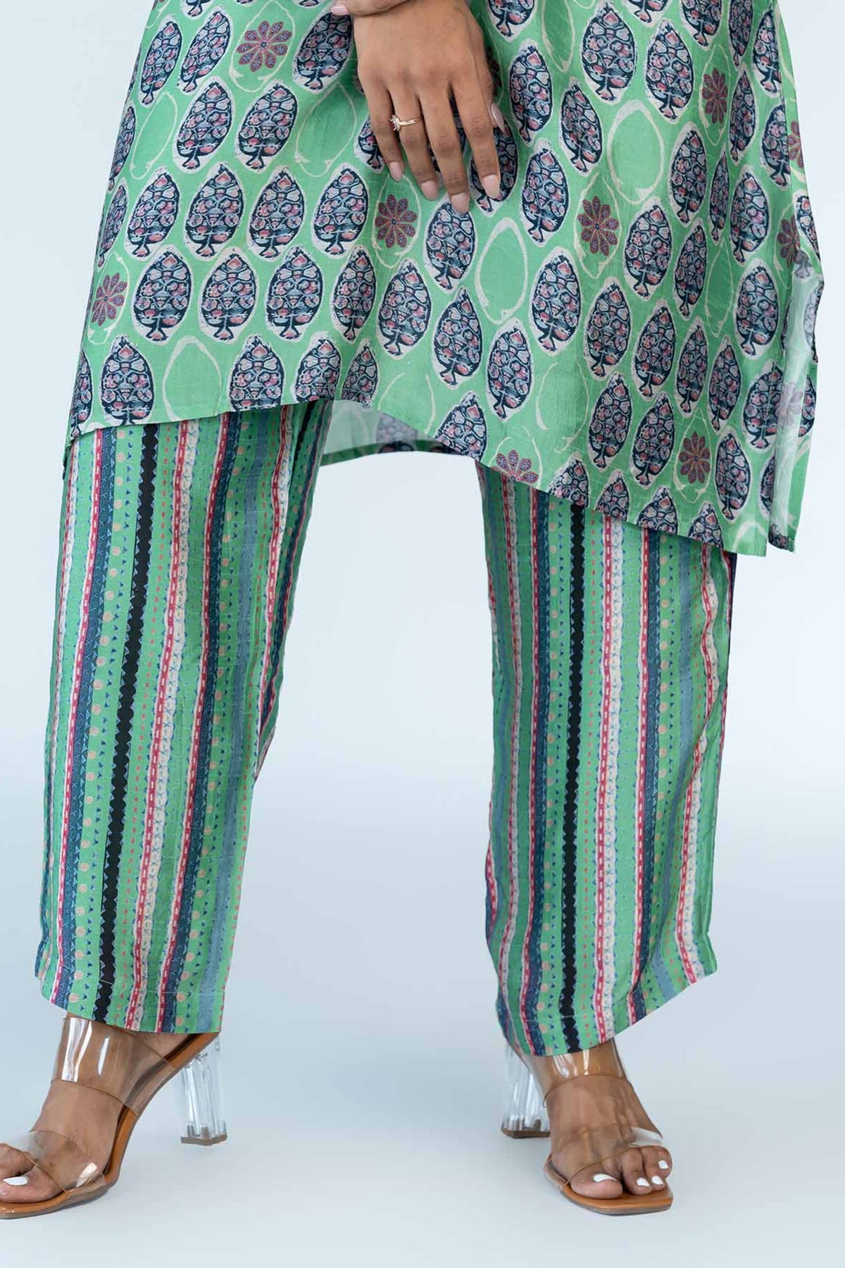 Green Coord Mughal Boota Set (2 pc)