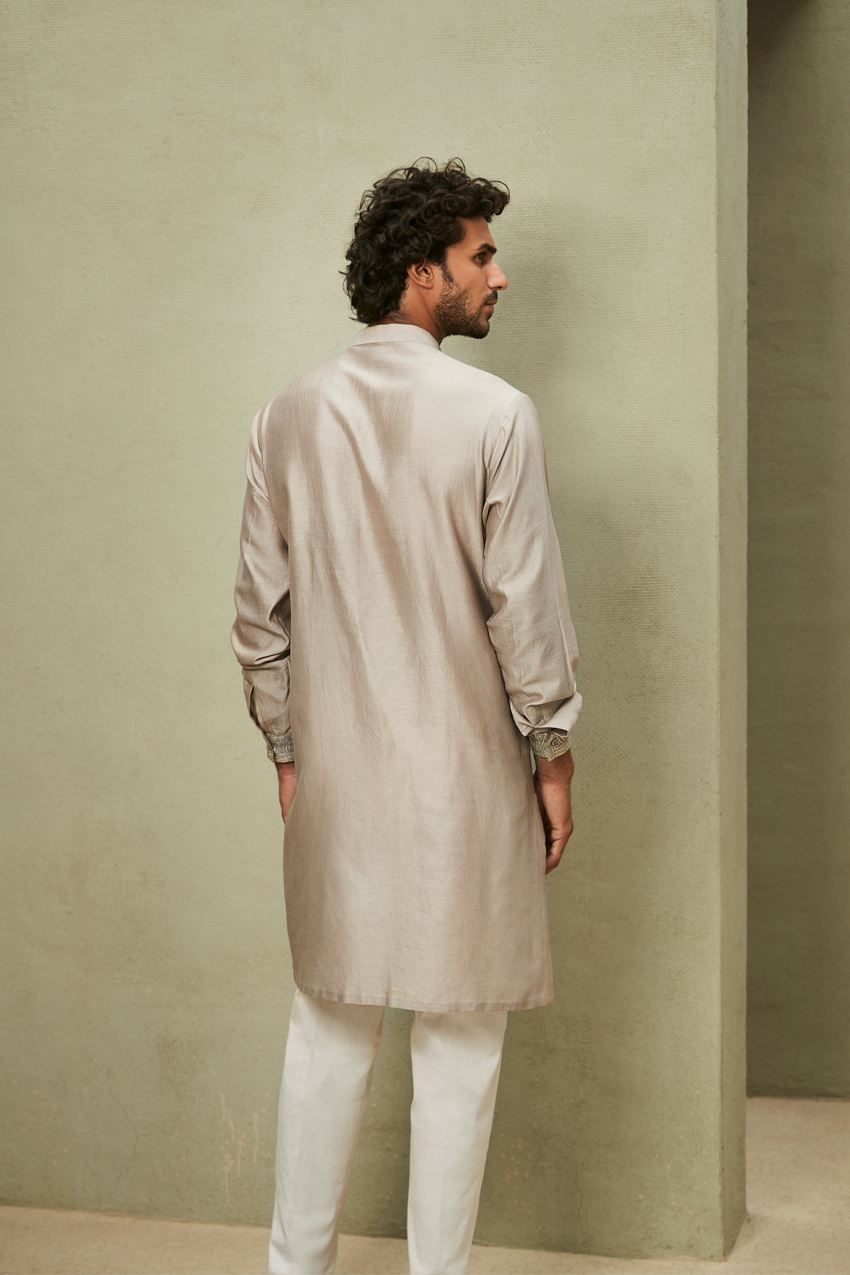 The Contemporary Classic Kurta Set