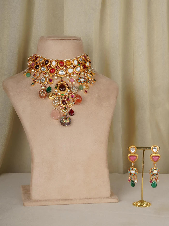 Kundan Necklace With Gold Plated Earrings