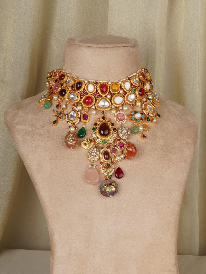 Kundan Necklace With Gold Plated Earrings