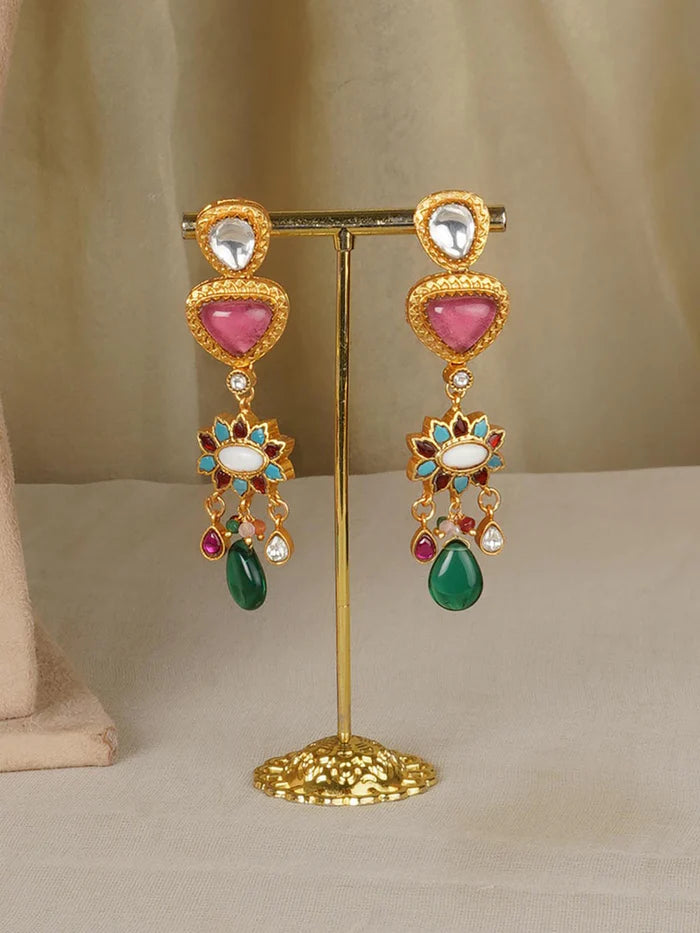 Kundan Necklace With Gold Plated Earrings