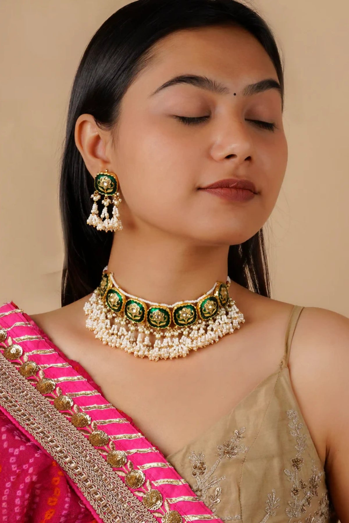 Green Jadau Kundan Necklace Set