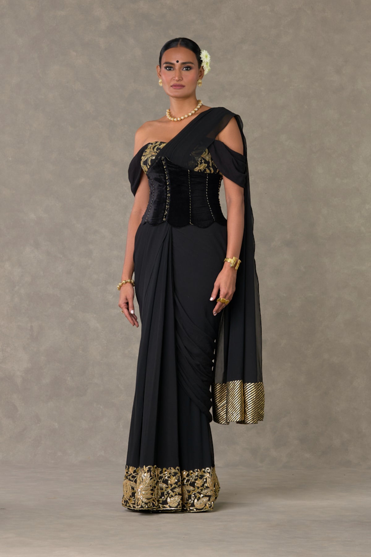 Black &#39;Neel- Kamal&#39; Corset Saree