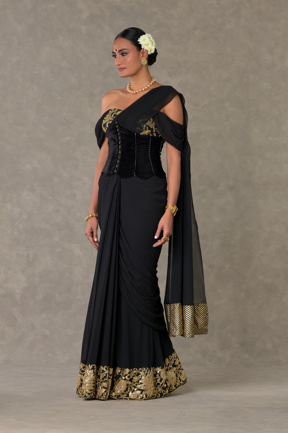 Black &#39;Neel- Kamal&#39; Corset Saree