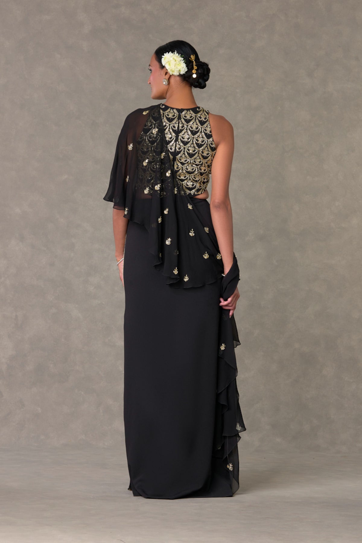 Black &#39;paan-phool&#39; Saree Gown