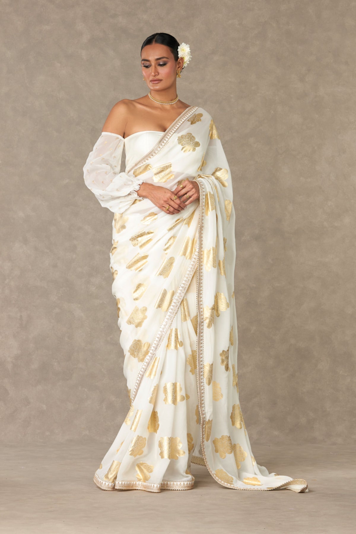 Ivory &#39;gulaab&#39; Saree